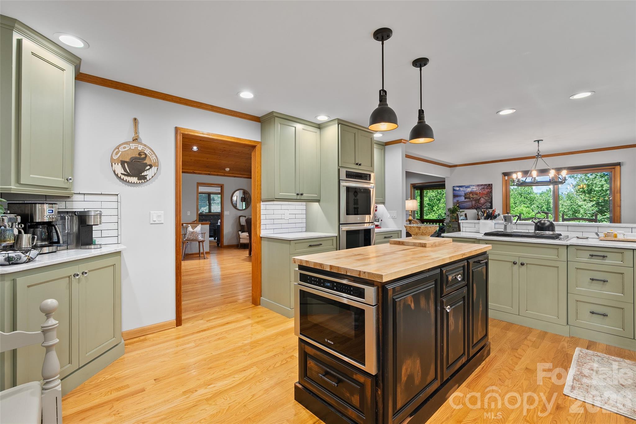 359 Saddlebrook Lane — Clyde