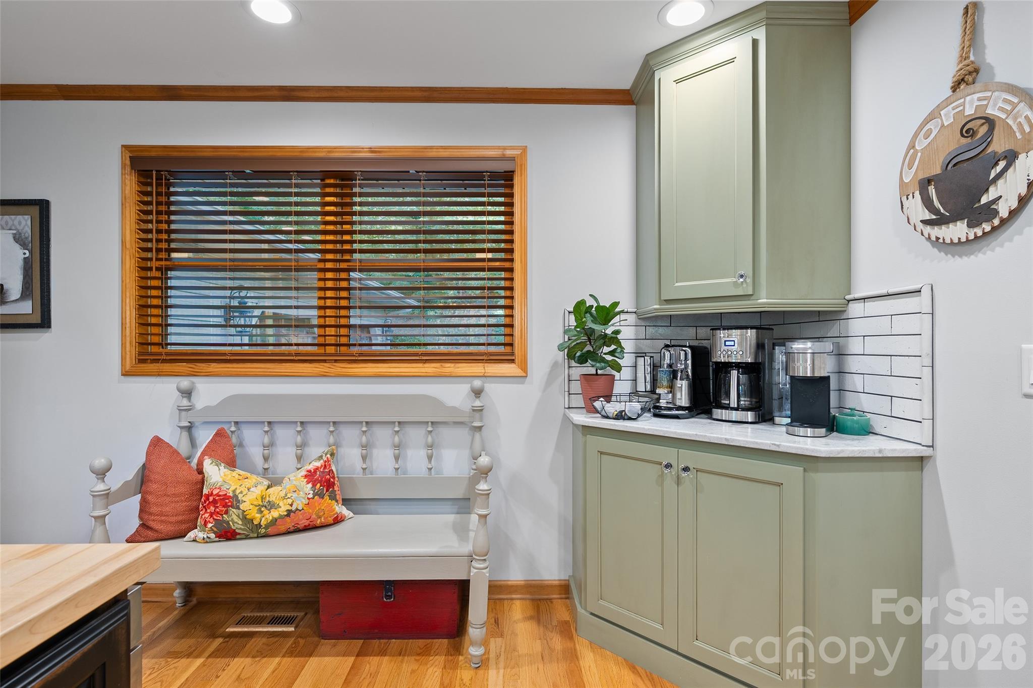 359 Saddlebrook Lane — Clyde