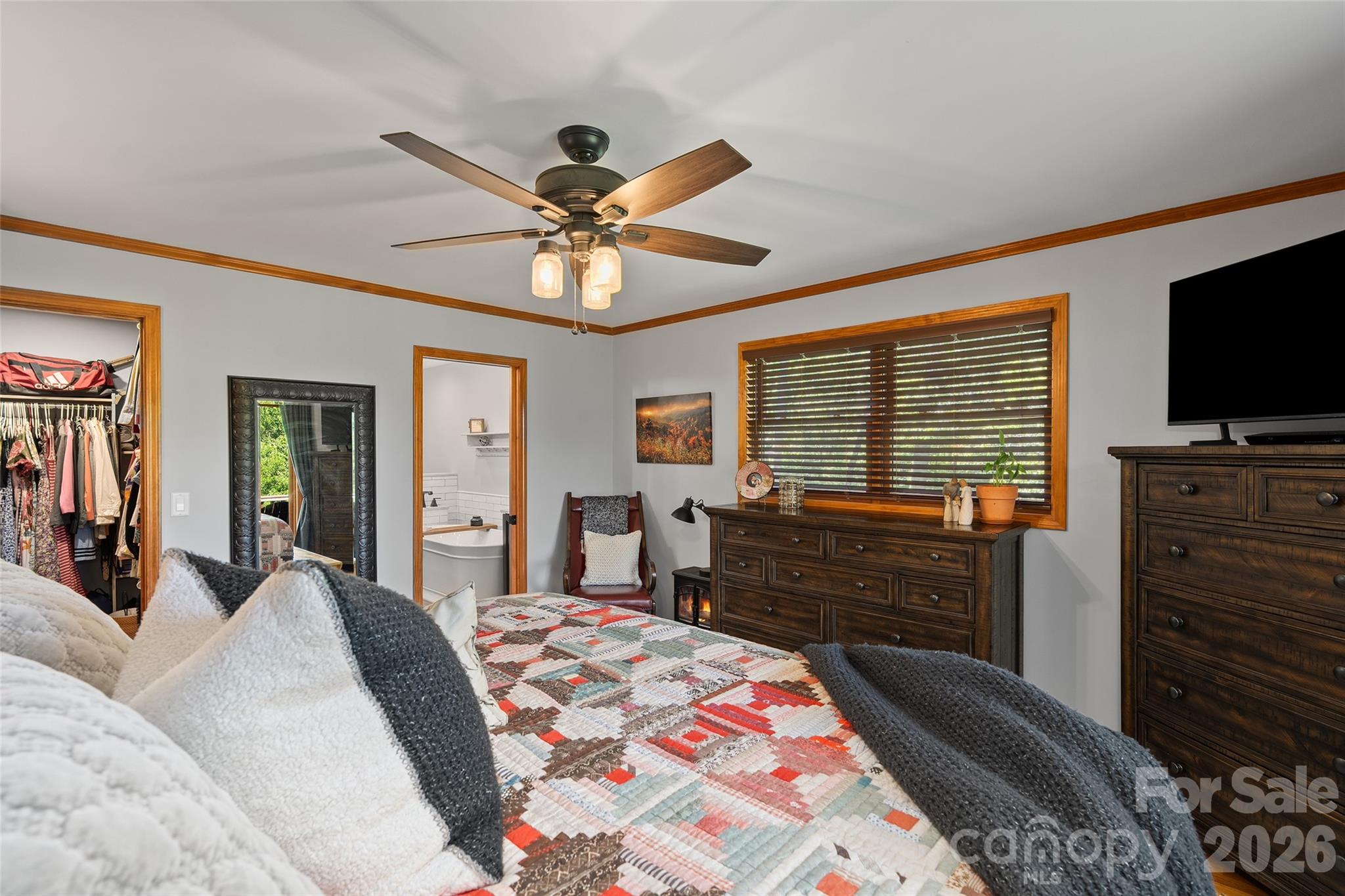 359 Saddlebrook Lane — Clyde