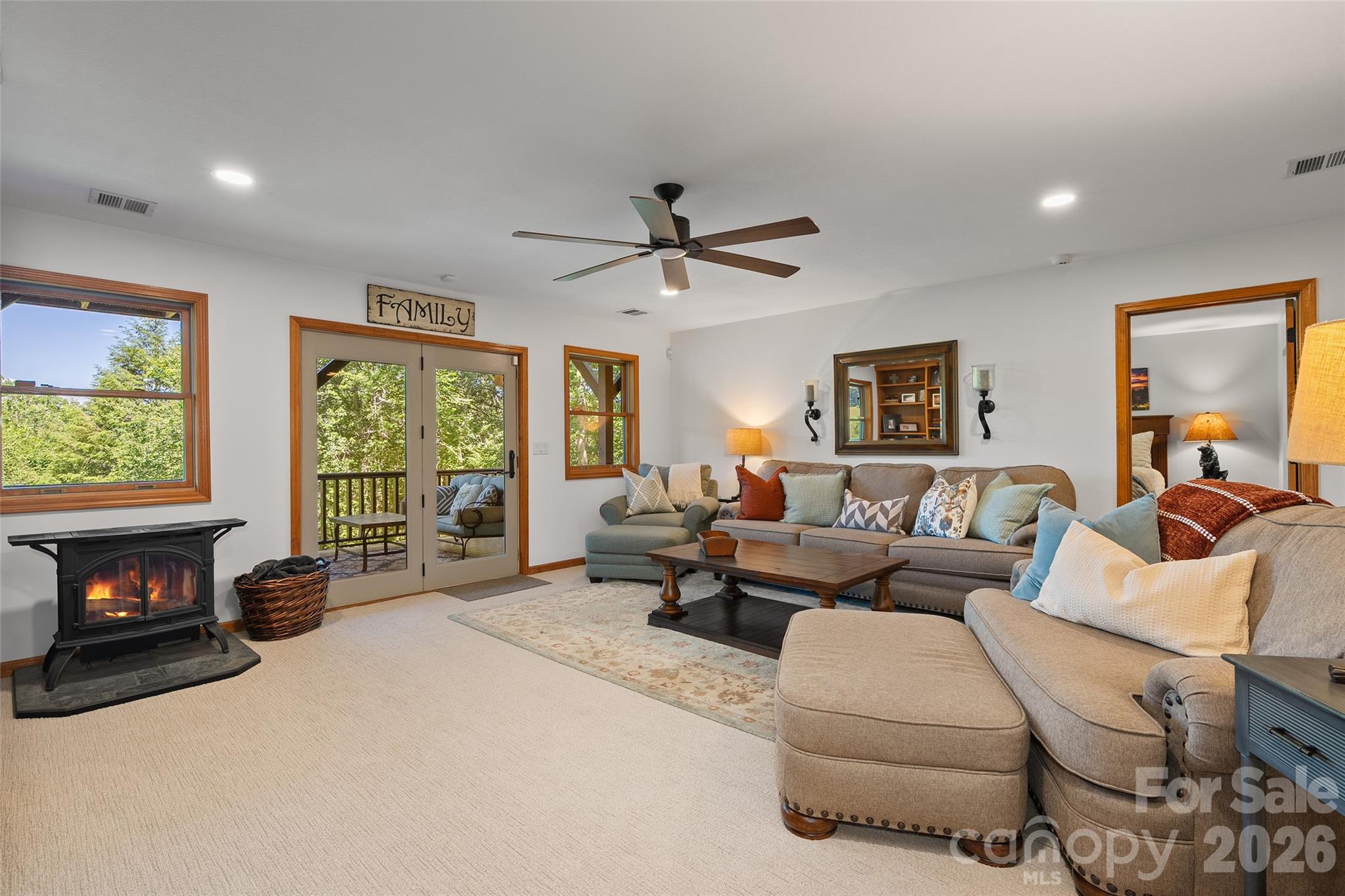 359 Saddlebrook Lane — Clyde