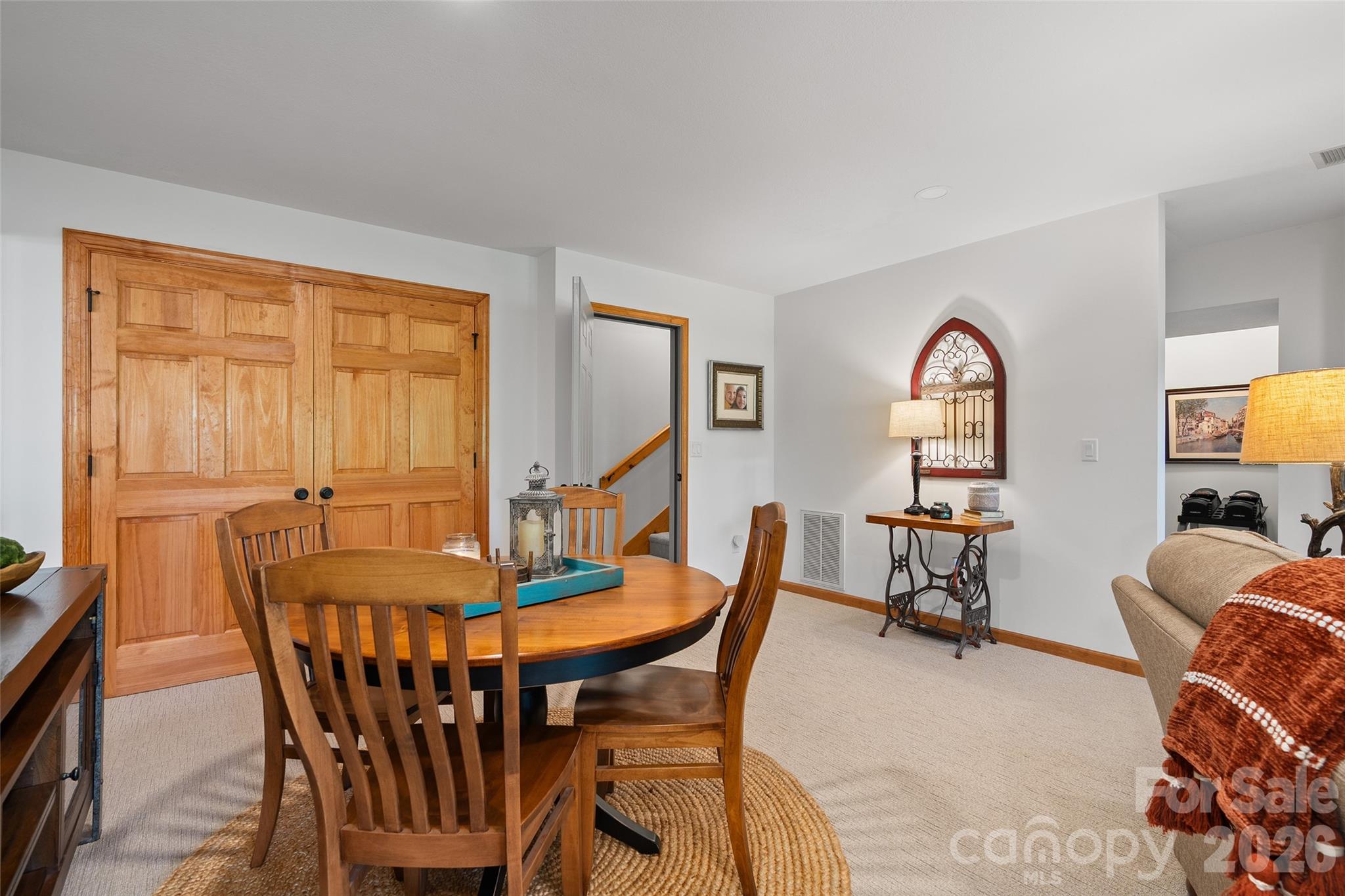 359 Saddlebrook Lane — Clyde