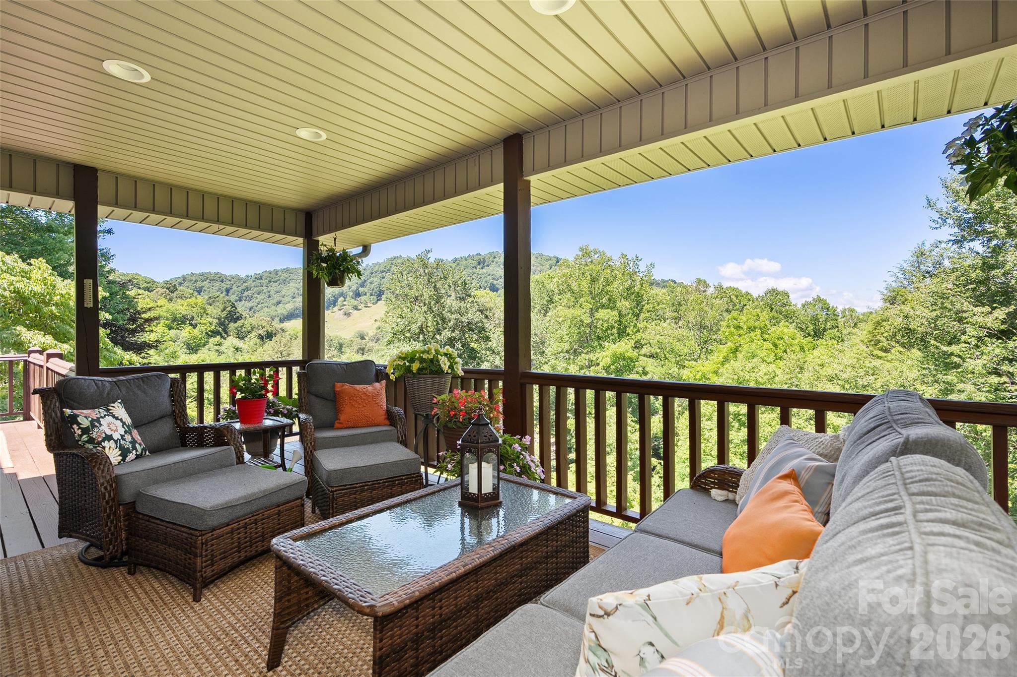359 Saddlebrook Lane — Clyde