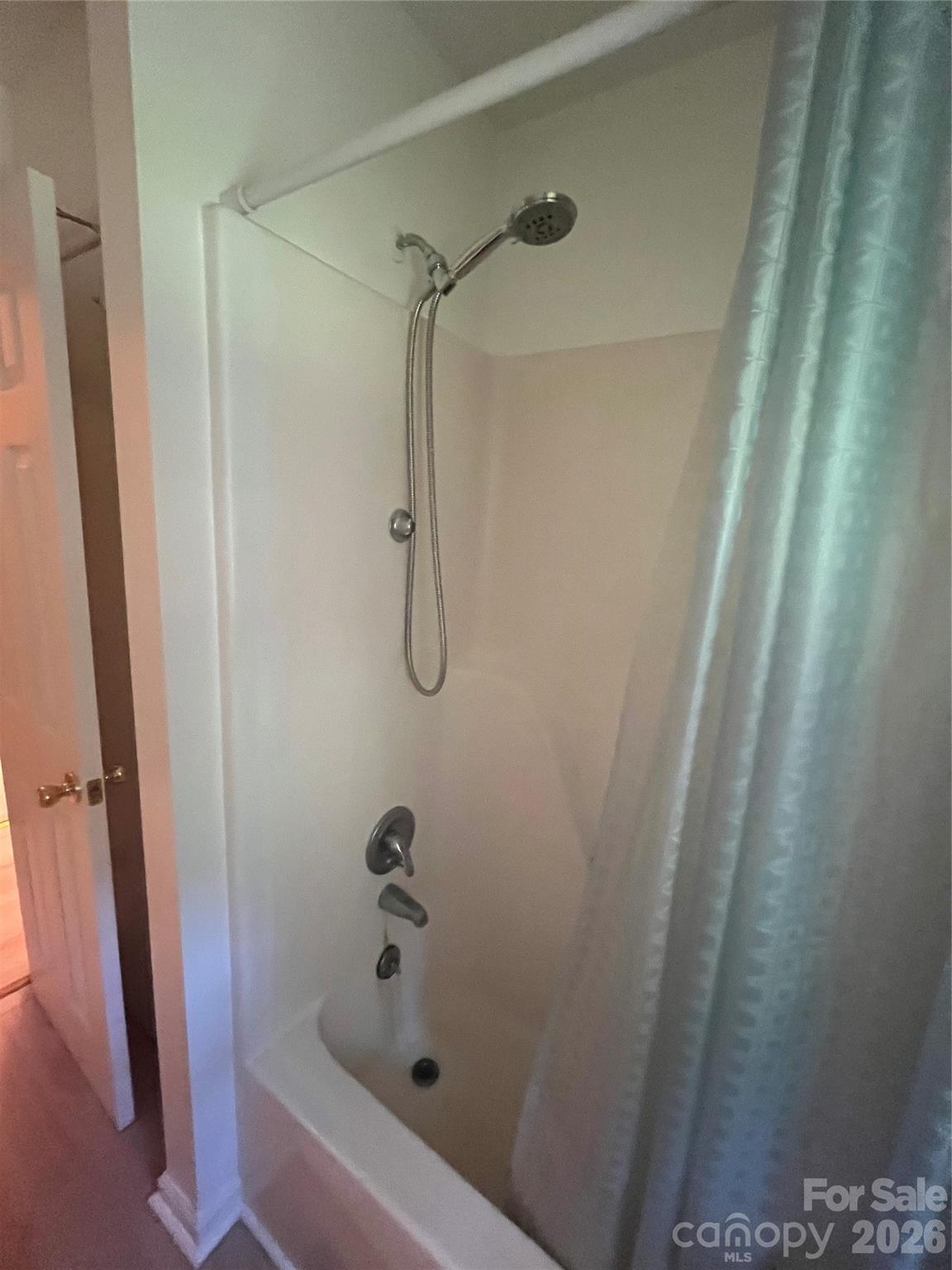 2919 Shell Avenue — Valdese