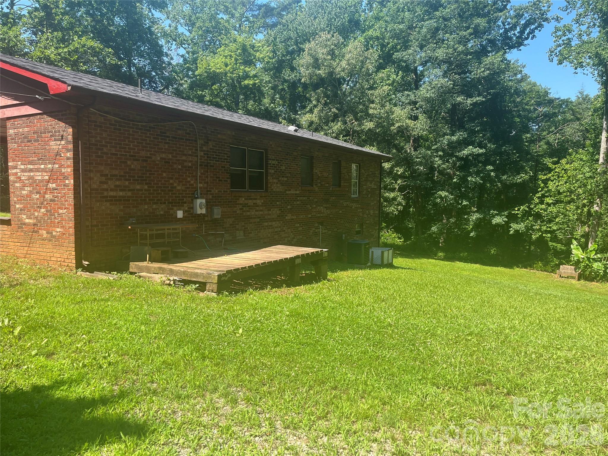 2919 Shell Avenue — Valdese