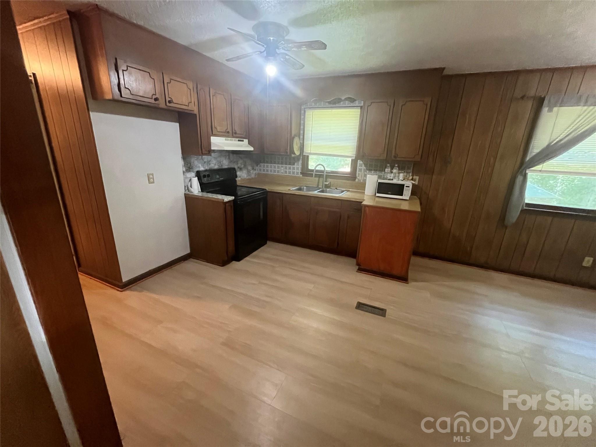 2919 Shell Avenue — Valdese