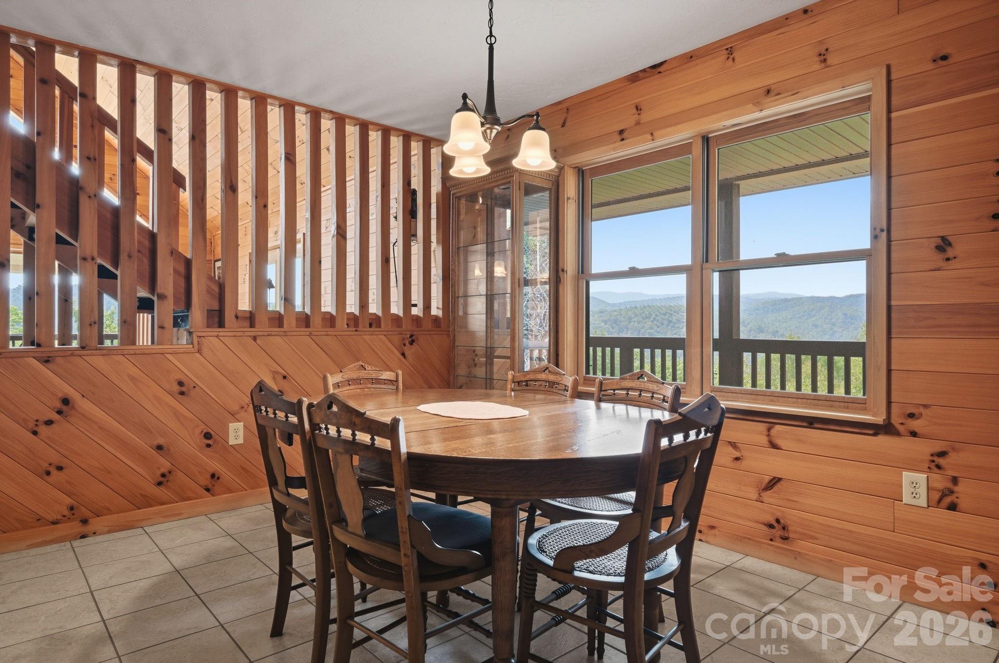 605 Valley View Drive — Purlear