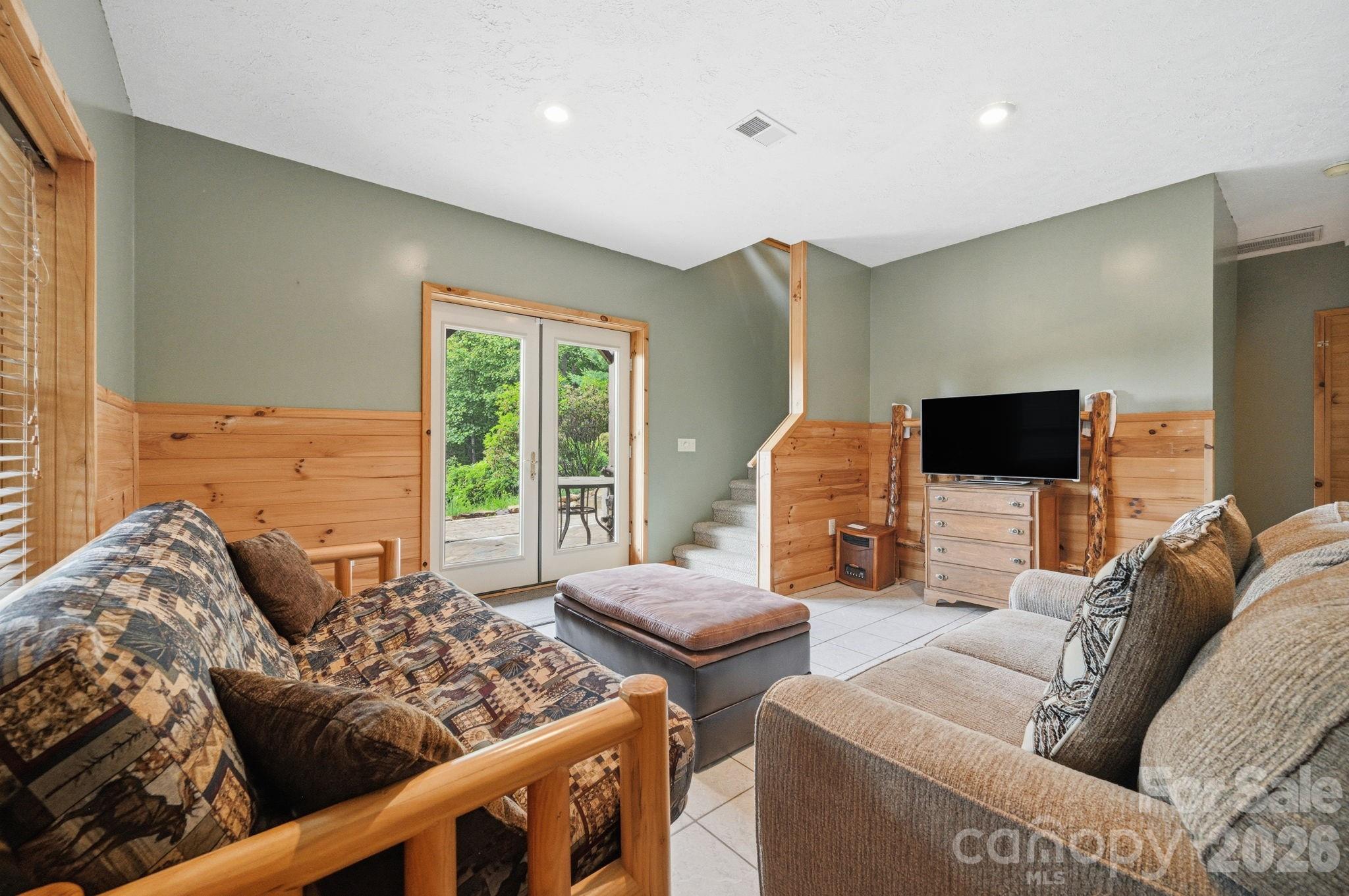 605 Valley View Drive — Purlear