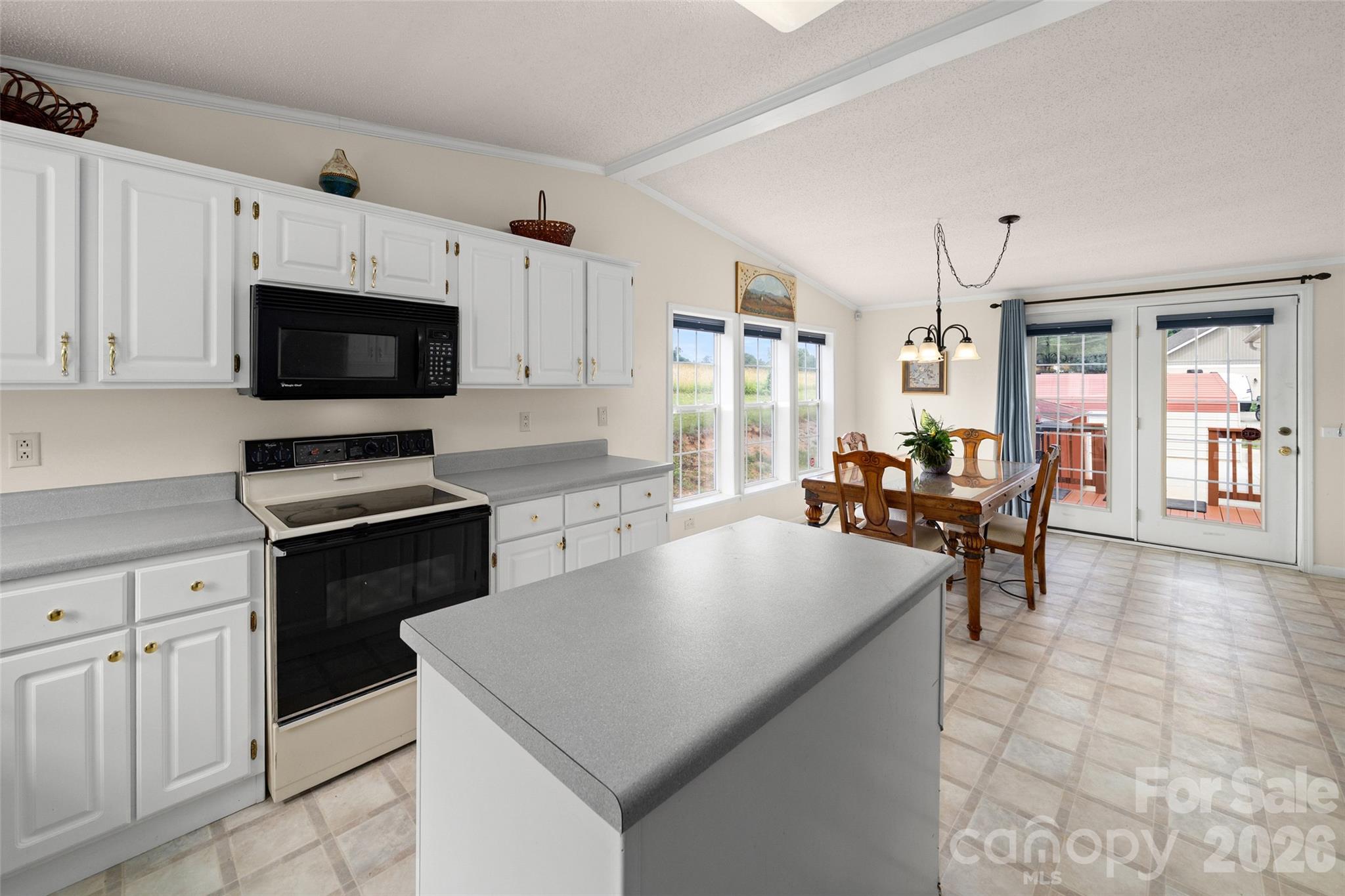 30 Countryside Drive — Hendersonville