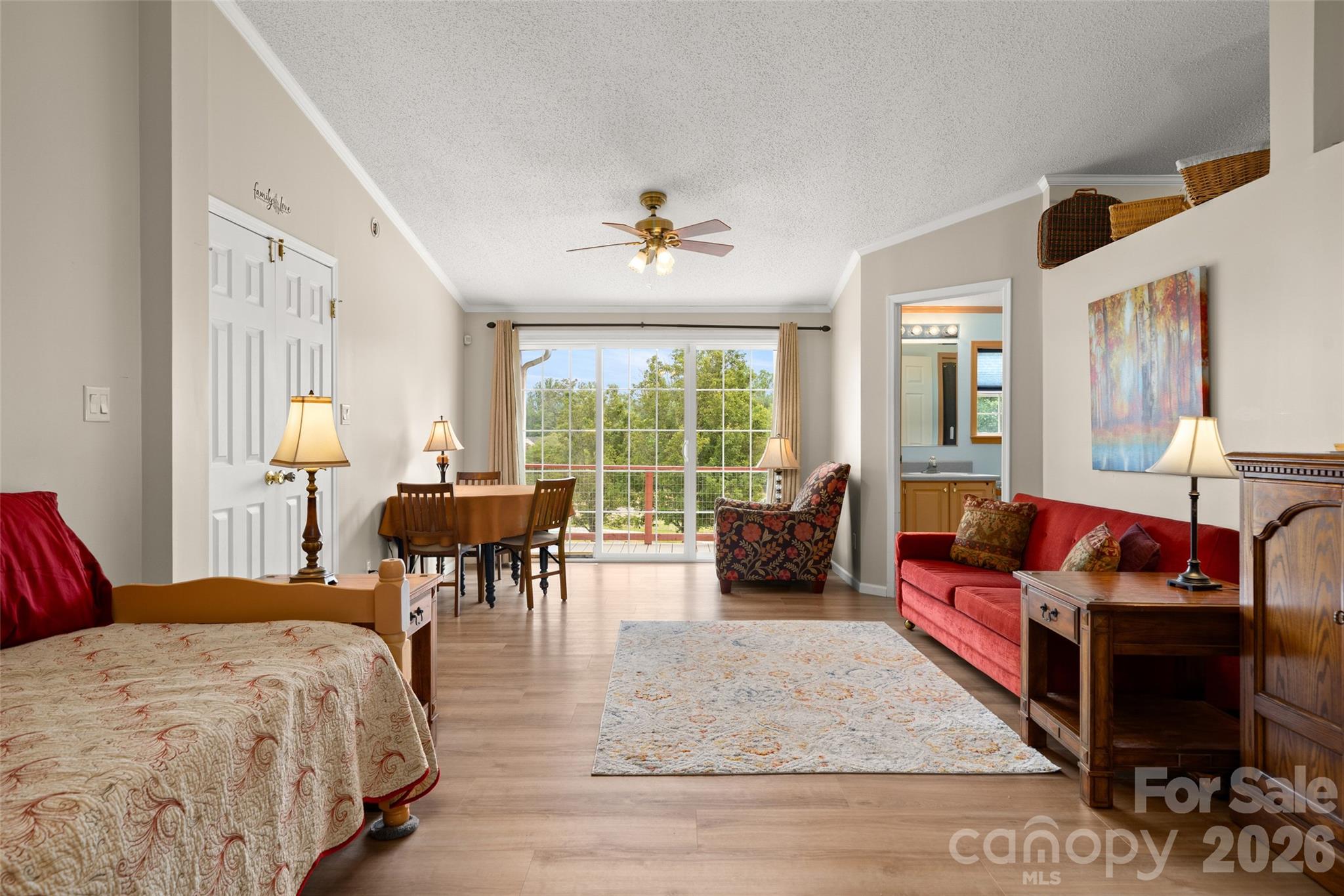 30 Countryside Drive — Hendersonville