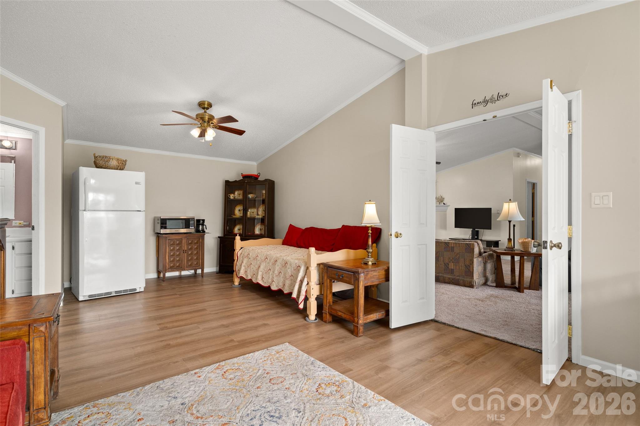 30 Countryside Drive — Hendersonville