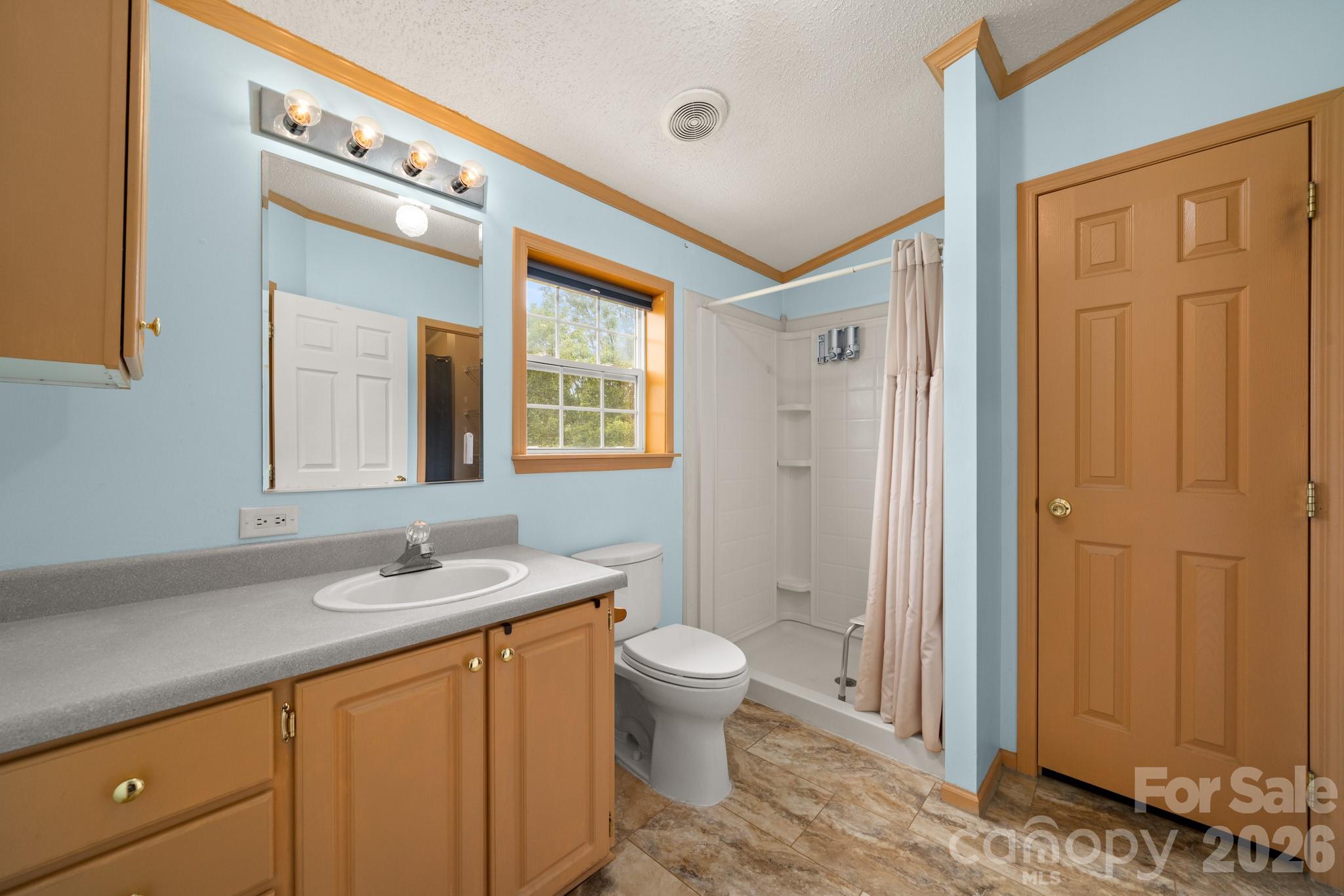 30 Countryside Drive — Hendersonville