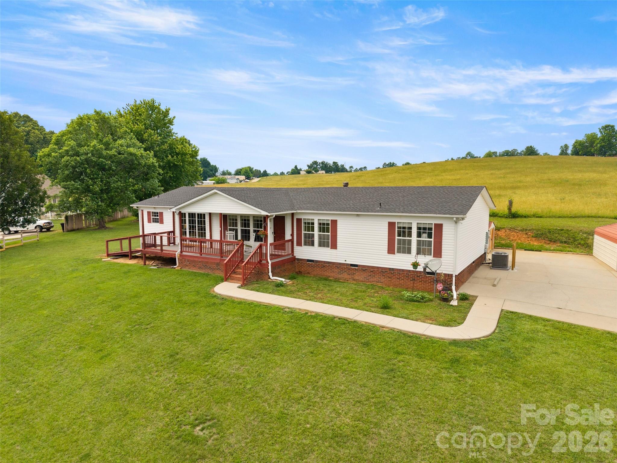 30 Countryside Drive — Hendersonville