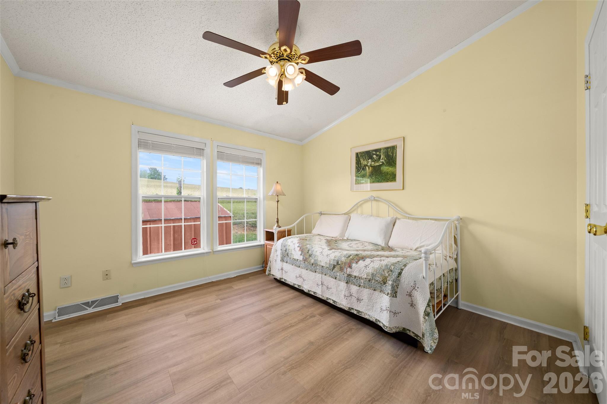 30 Countryside Drive — Hendersonville
