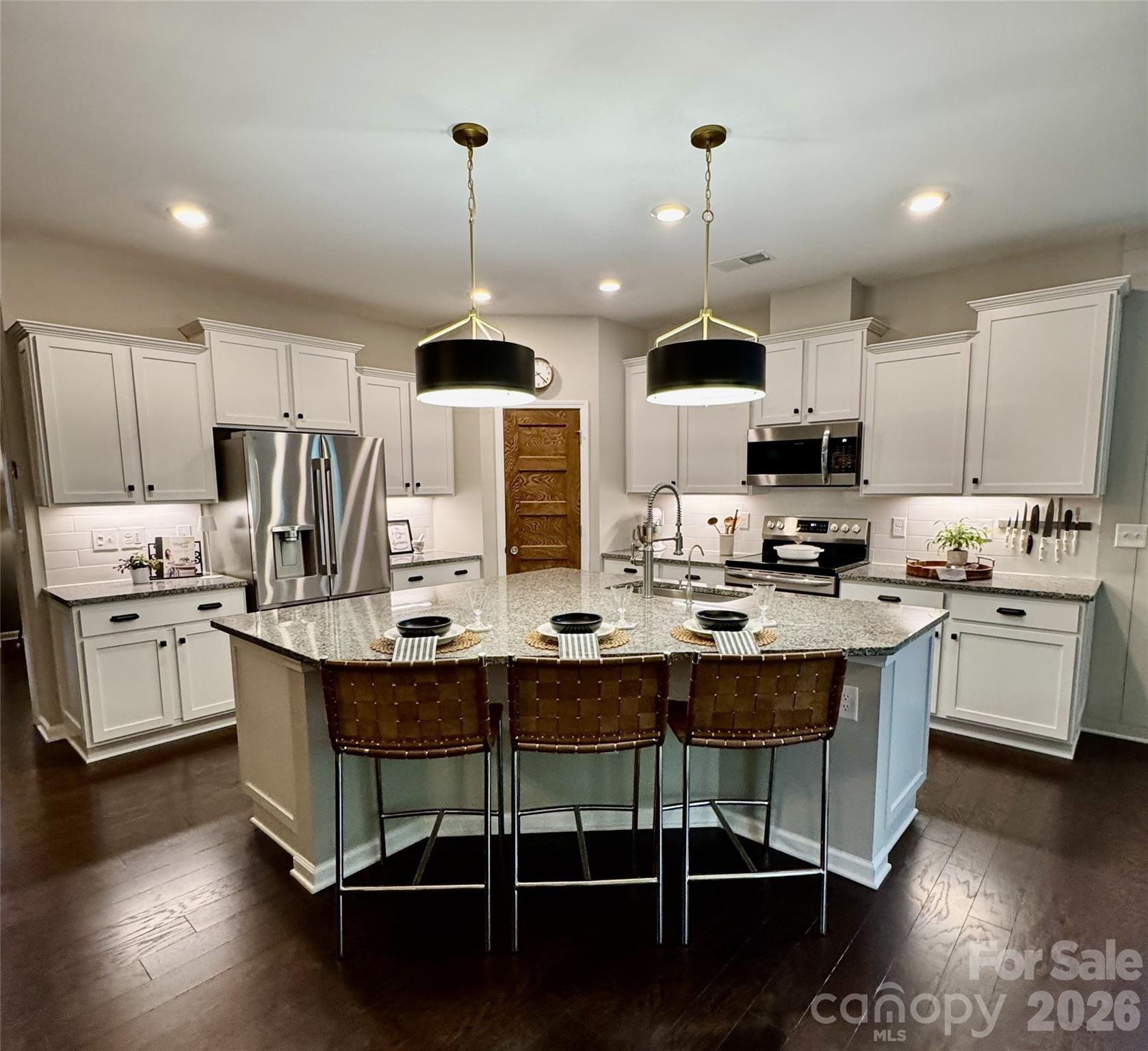 1733 Tranquility Boulevard — Lancaster