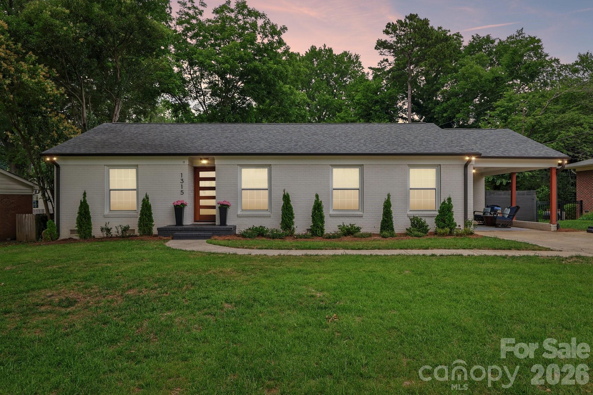 1315 Holmes Drive — Charlotte