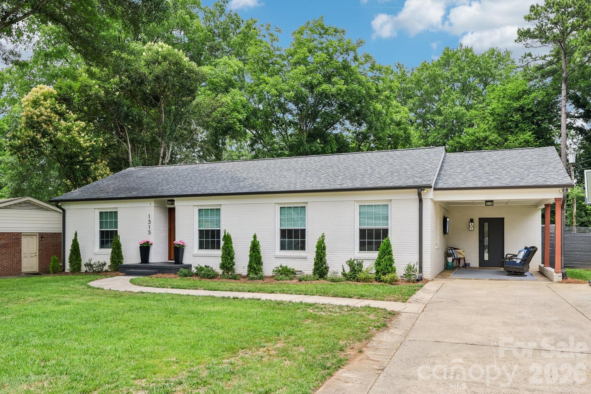 1315 Holmes Drive — Charlotte