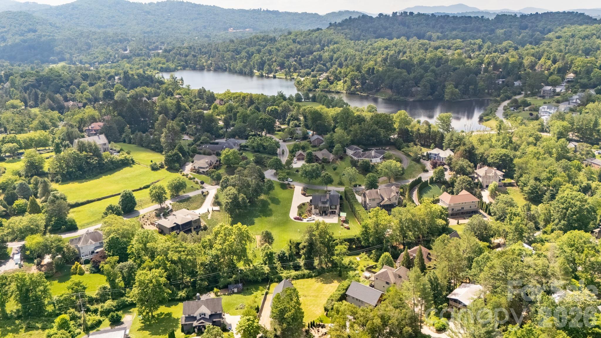 404 Stratford Road — Asheville