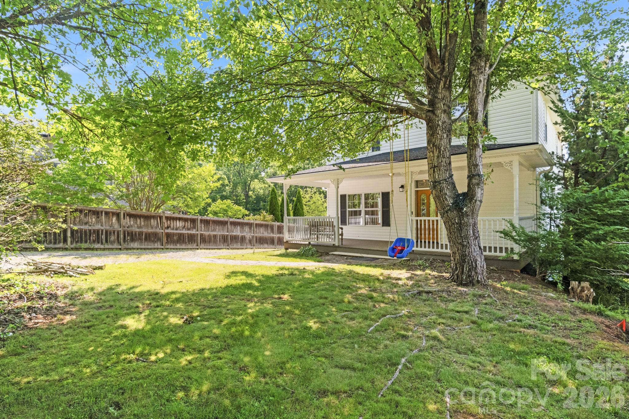 404 Stratford Road — Asheville