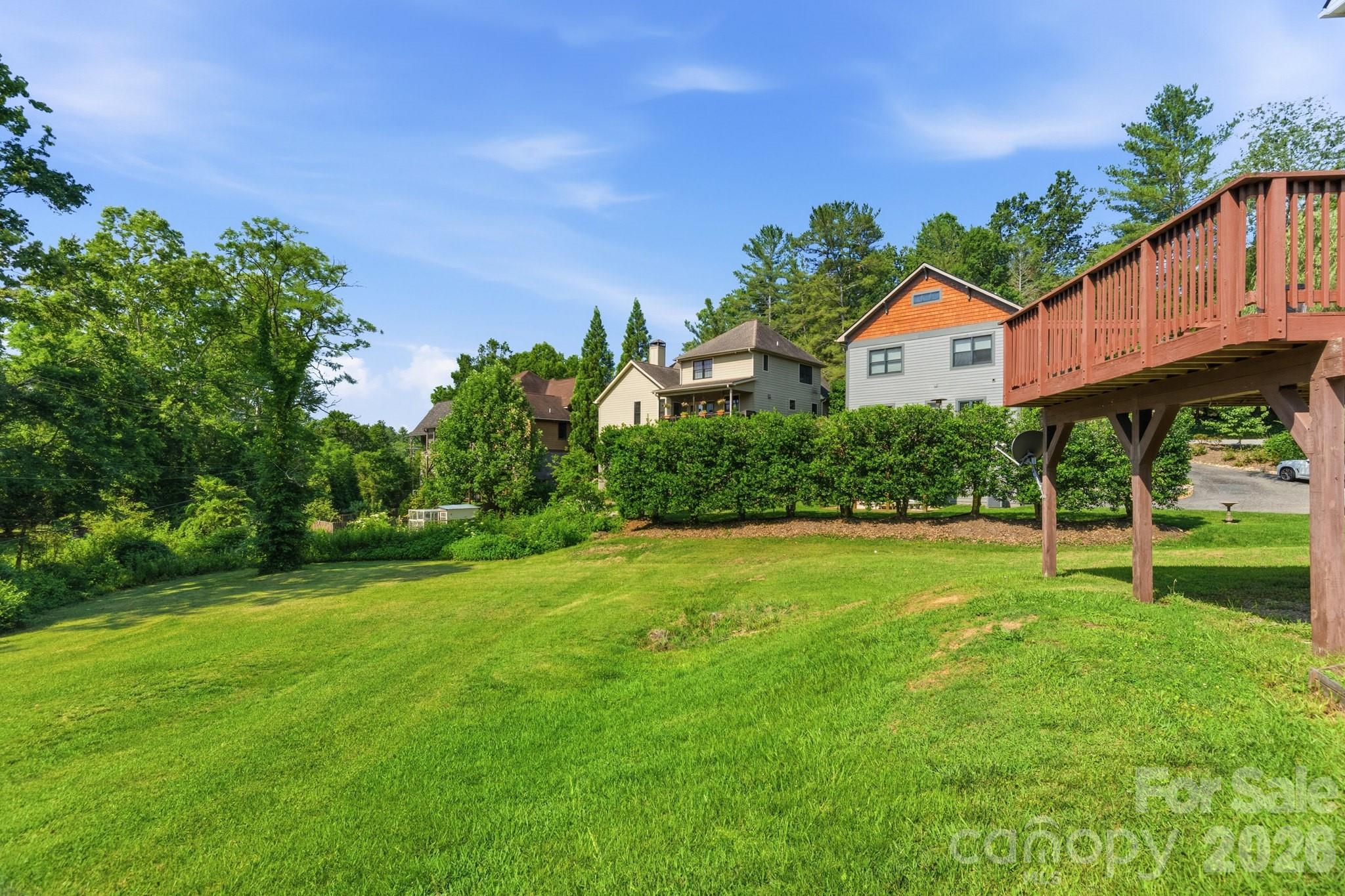 404 Stratford Road — Asheville