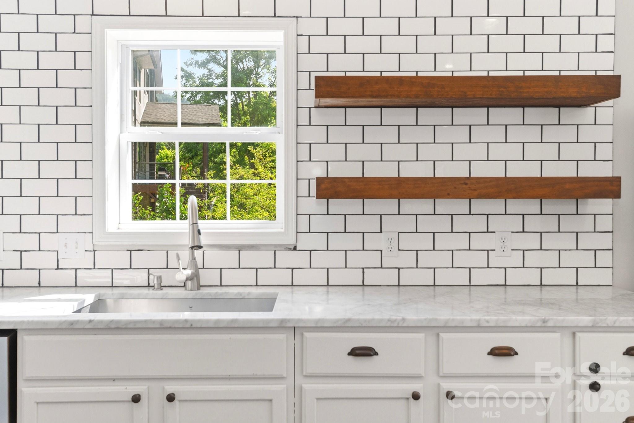 404 Stratford Road — Asheville