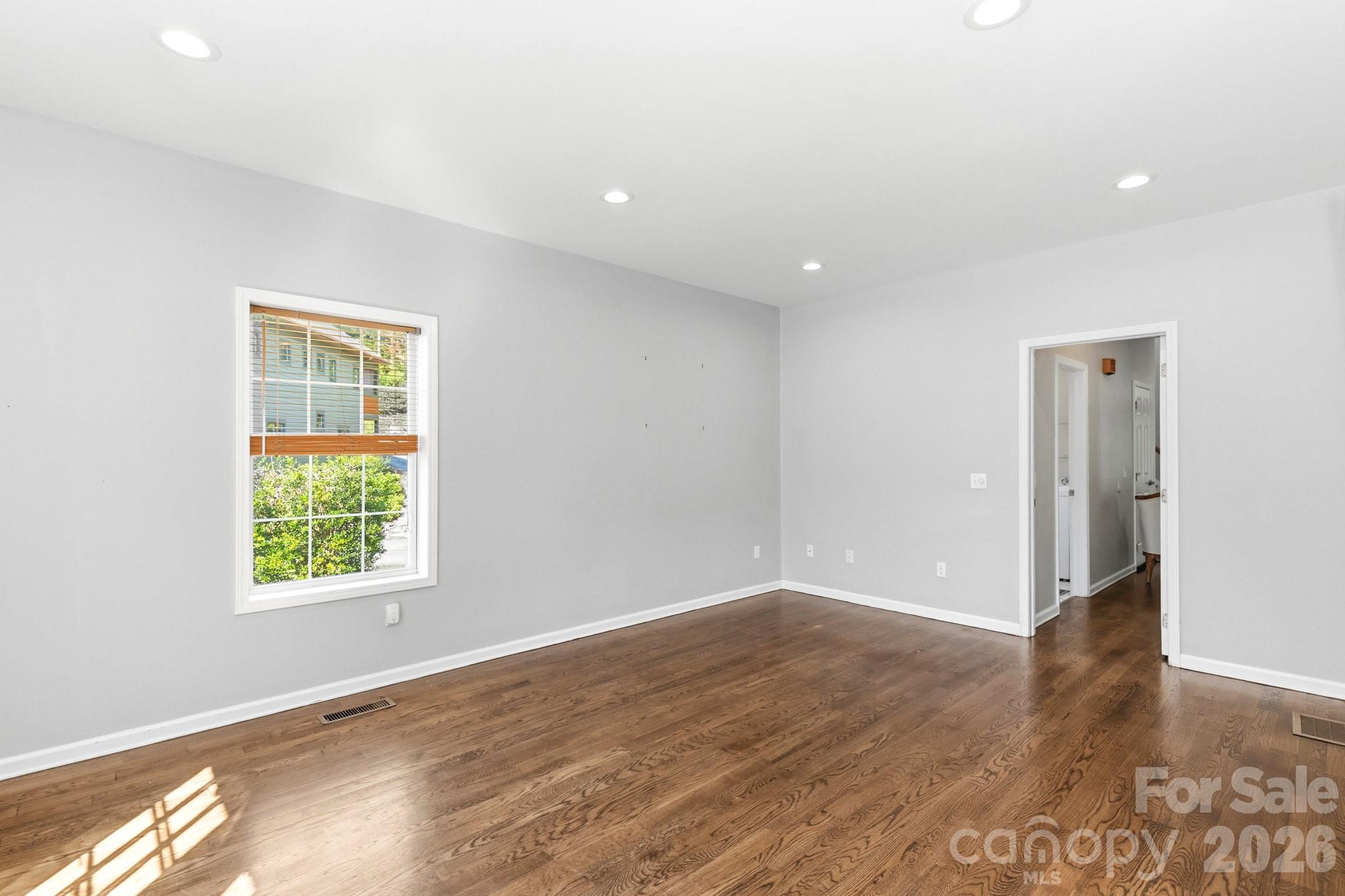 404 Stratford Road — Asheville