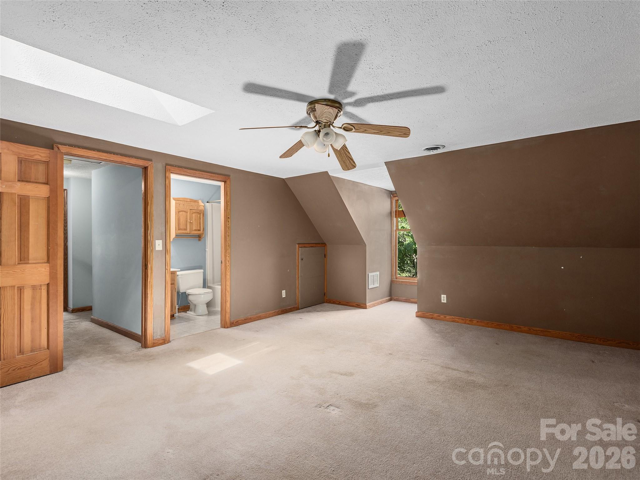 3 Carolewood Drive — Horse Shoe