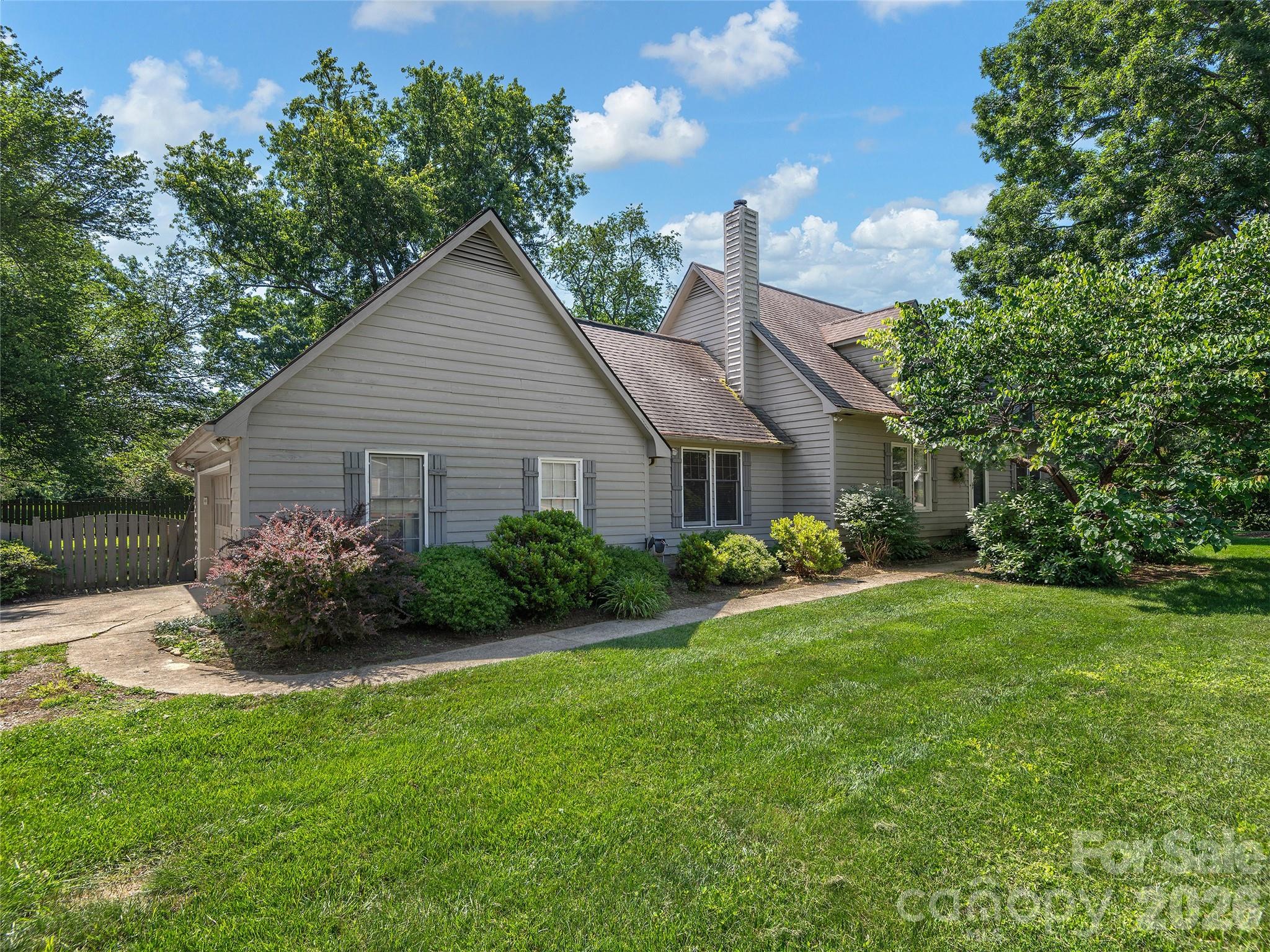 3 Carolewood Drive — Horse Shoe