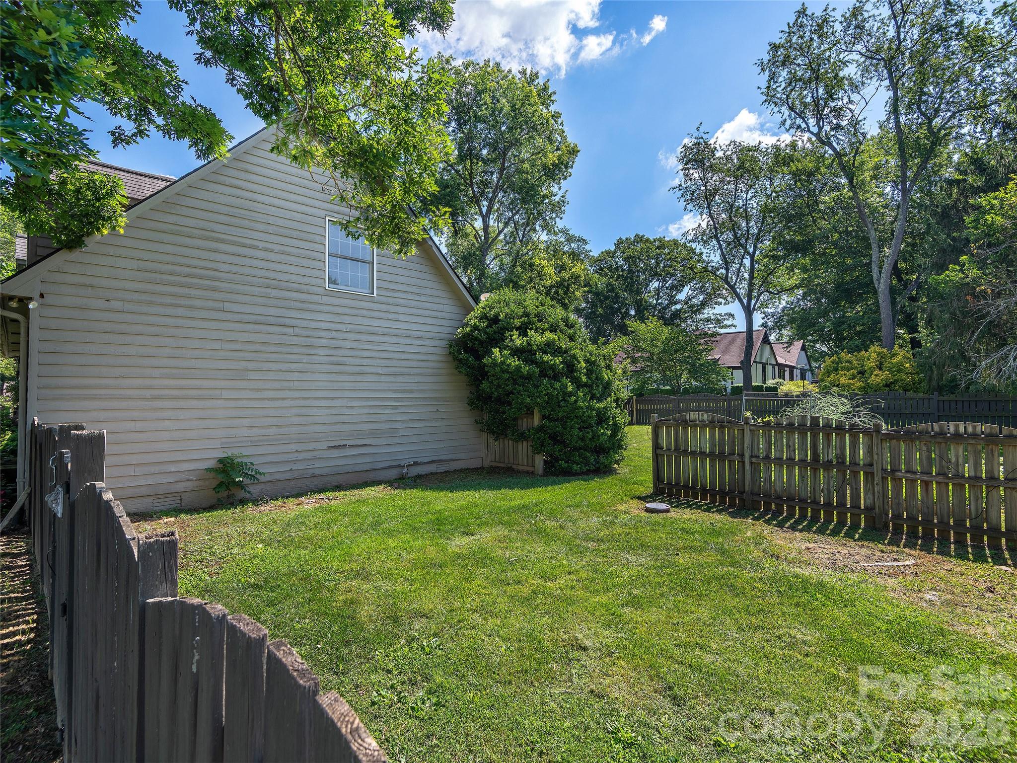 3 Carolewood Drive — Horse Shoe