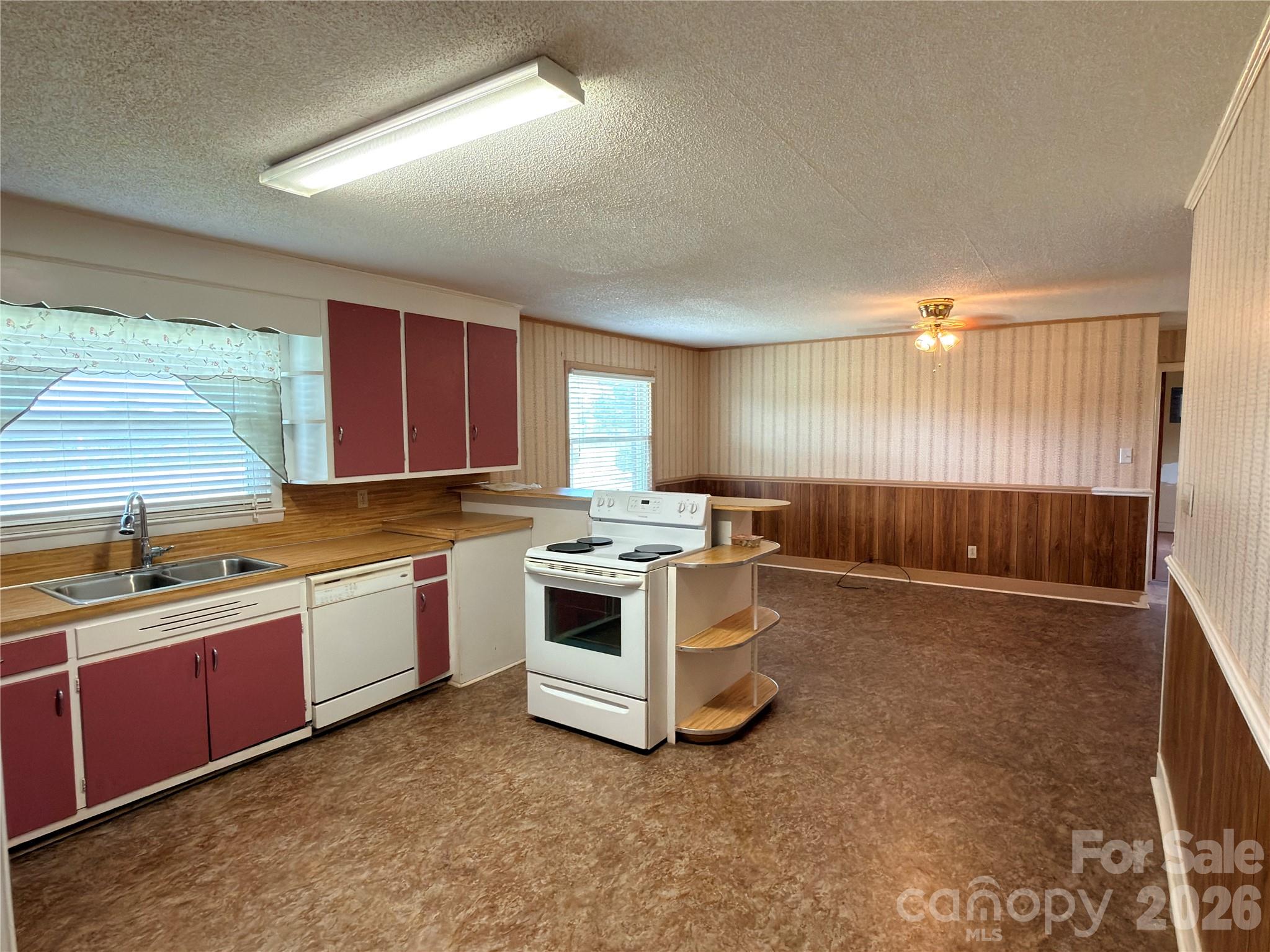 2629 Upper White Store Road — Peachland
