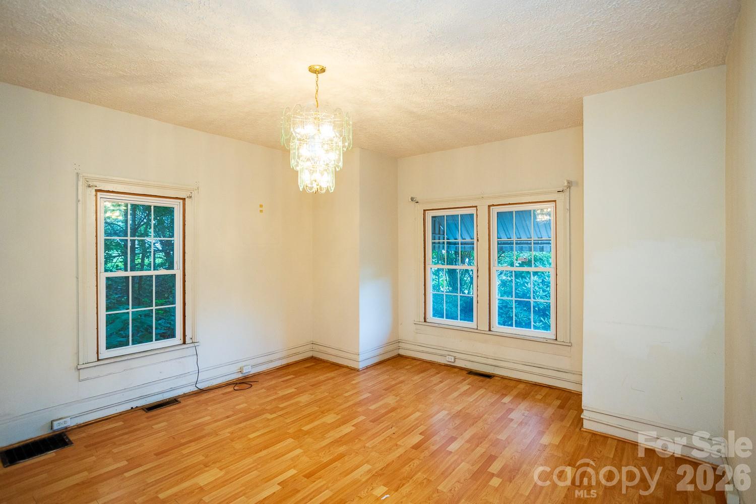 91 Clingman Avenue — Asheville