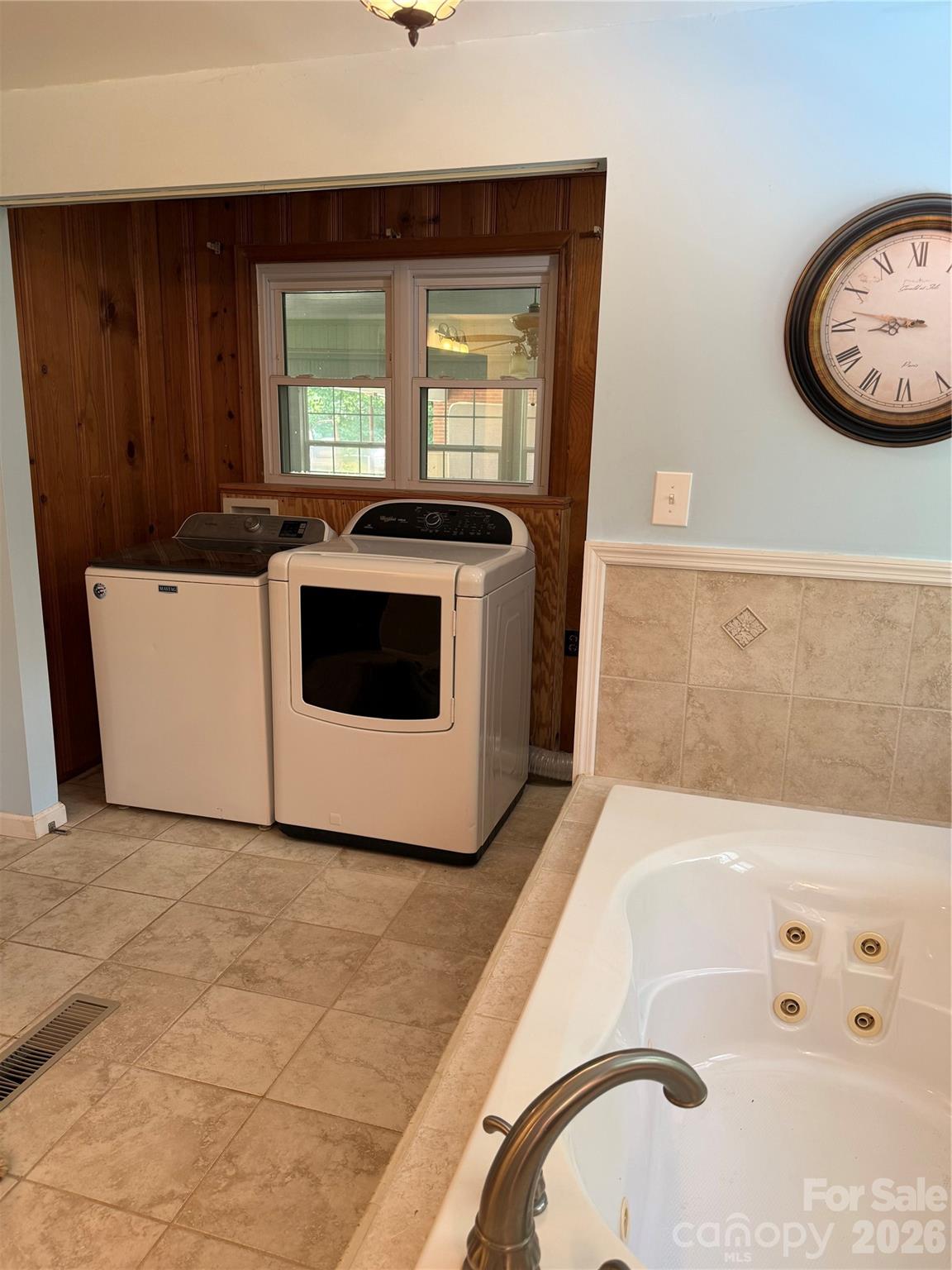 150 Cowan Lane — Tryon