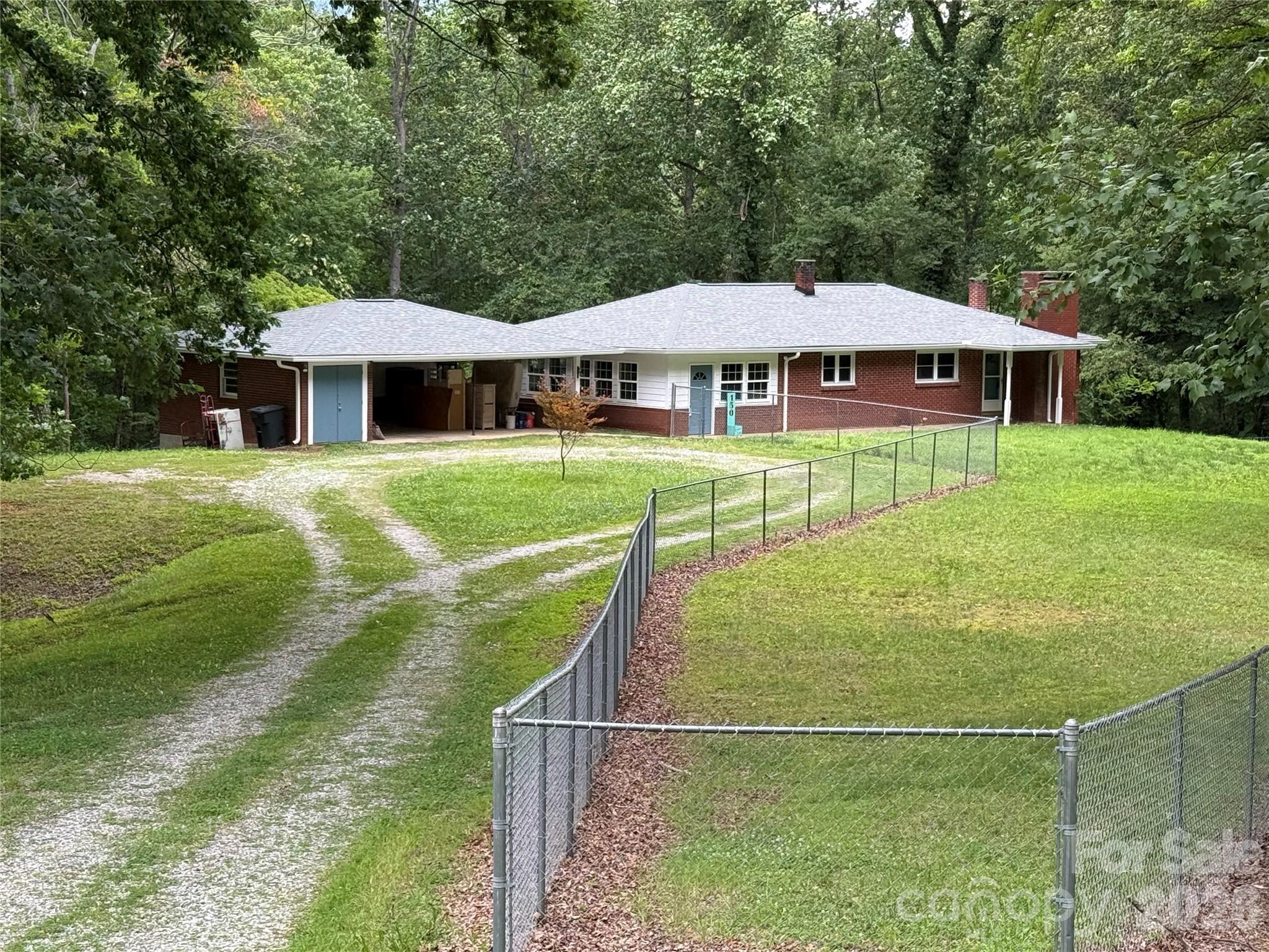 150 Cowan Lane — Tryon
