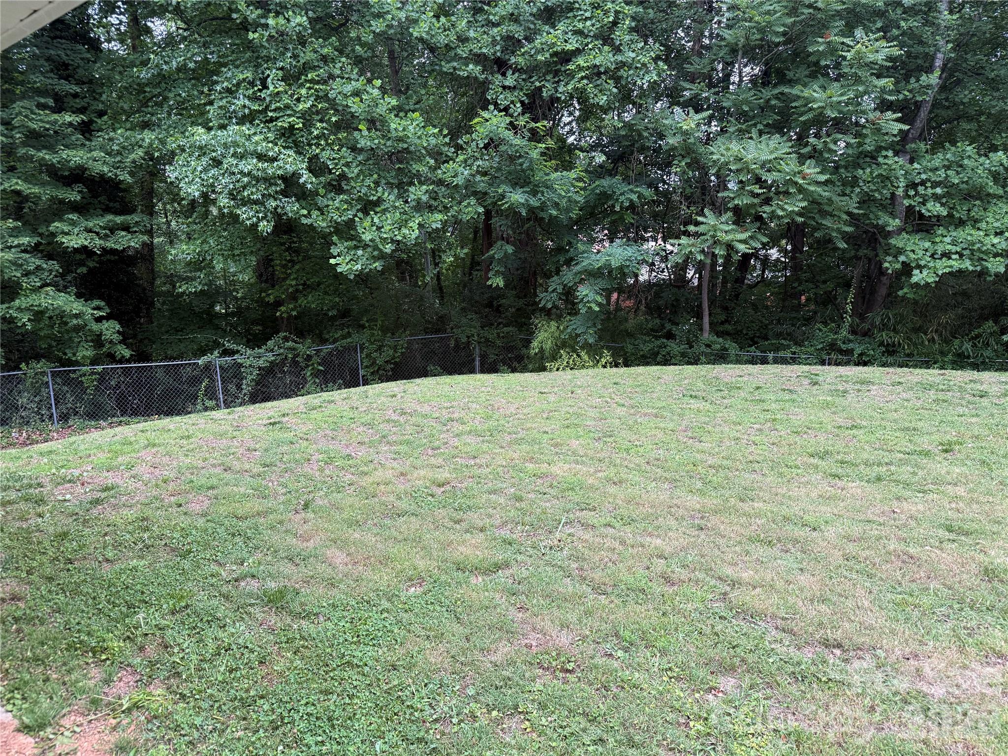 150 Cowan Lane — Tryon