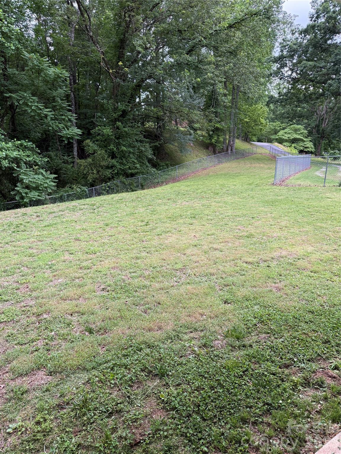 150 Cowan Lane — Tryon