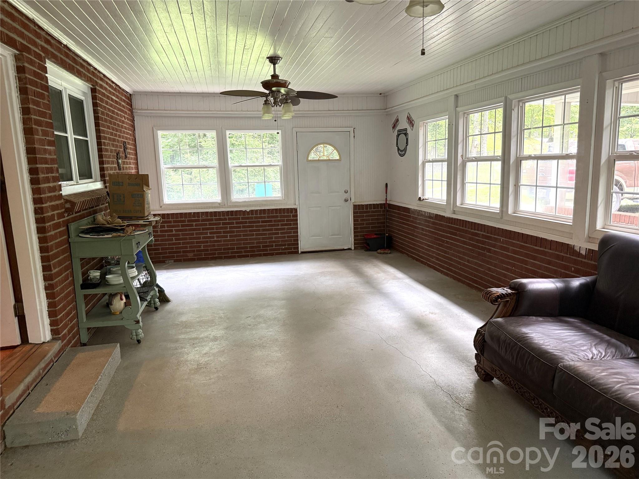 150 Cowan Lane — Tryon