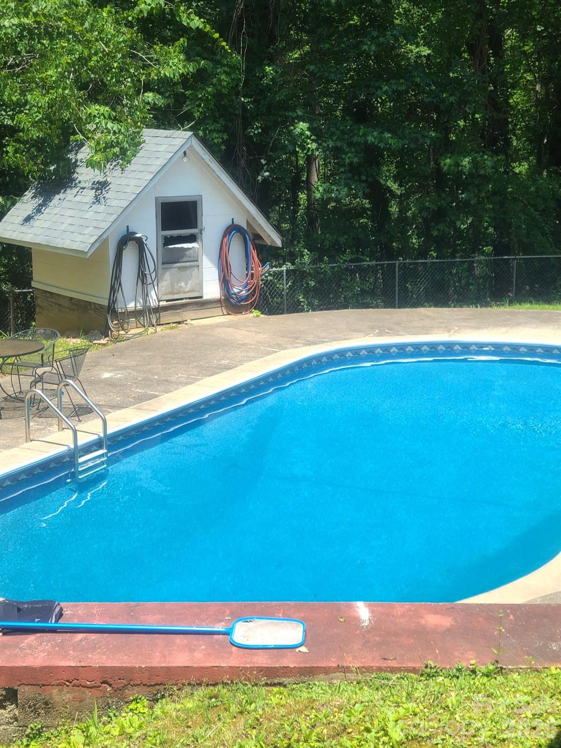 150 Cowan Lane — Tryon
