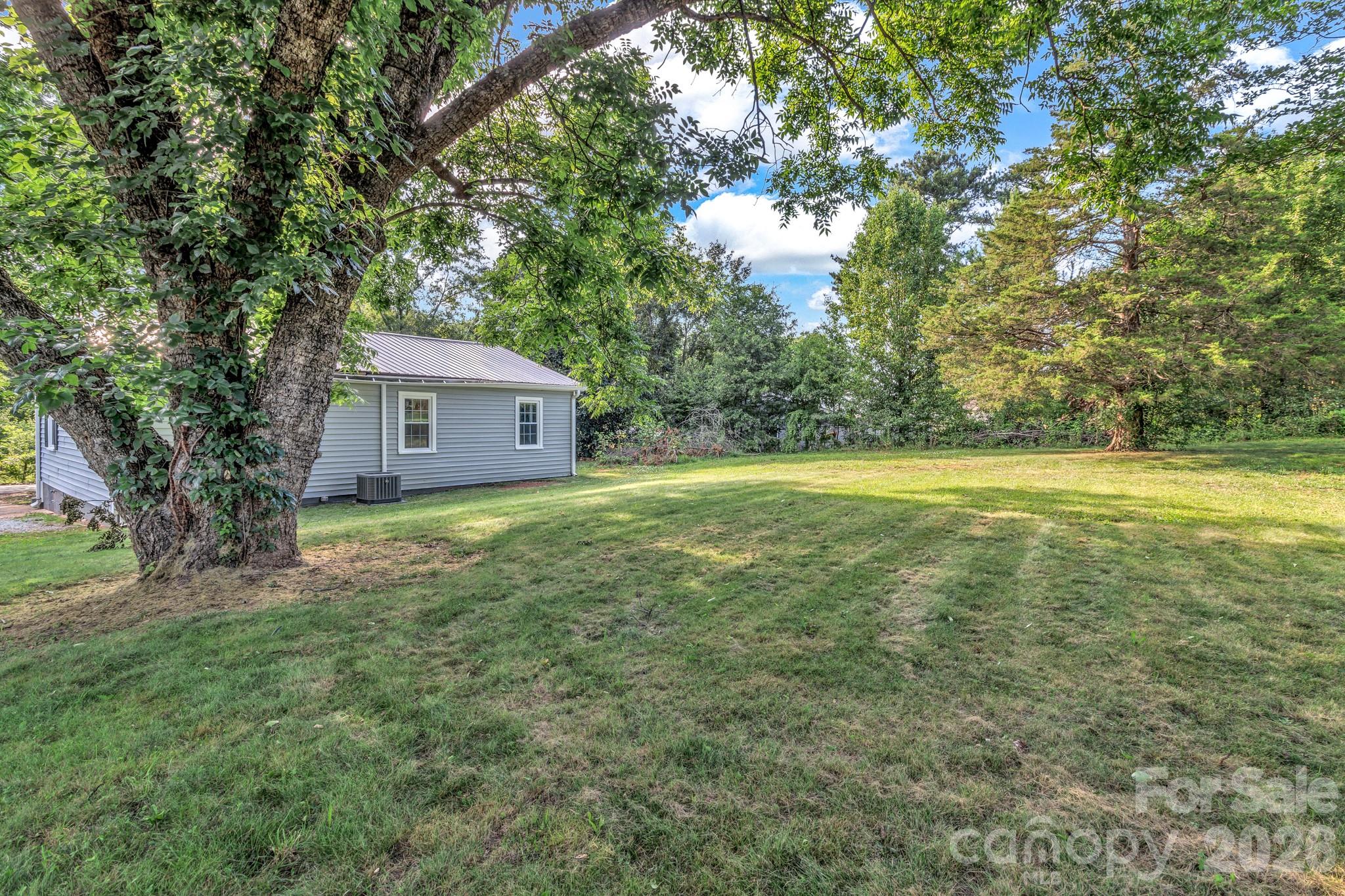 137 J E Morrow Street — Forest City