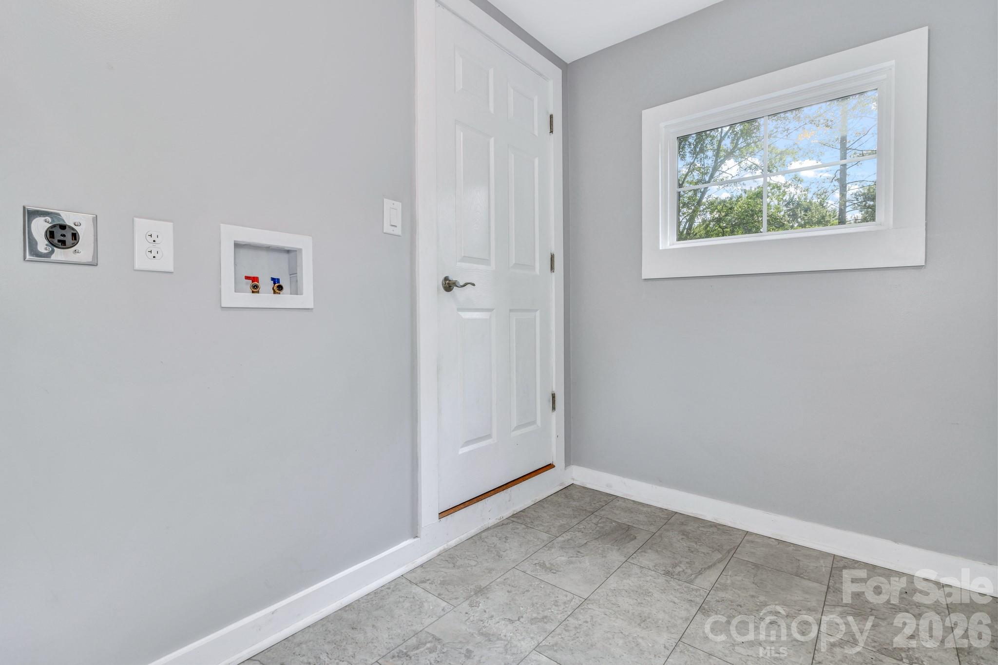 137 J E Morrow Street — Forest City