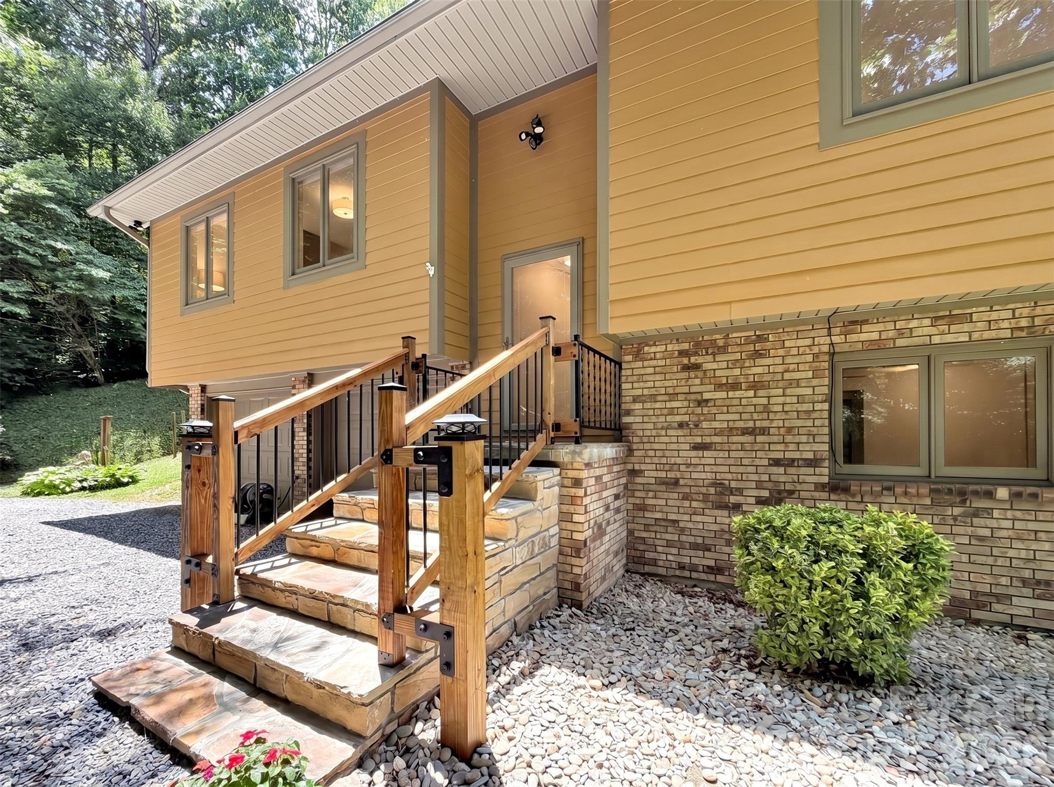 372 Shady Ridge Road — Waynesville