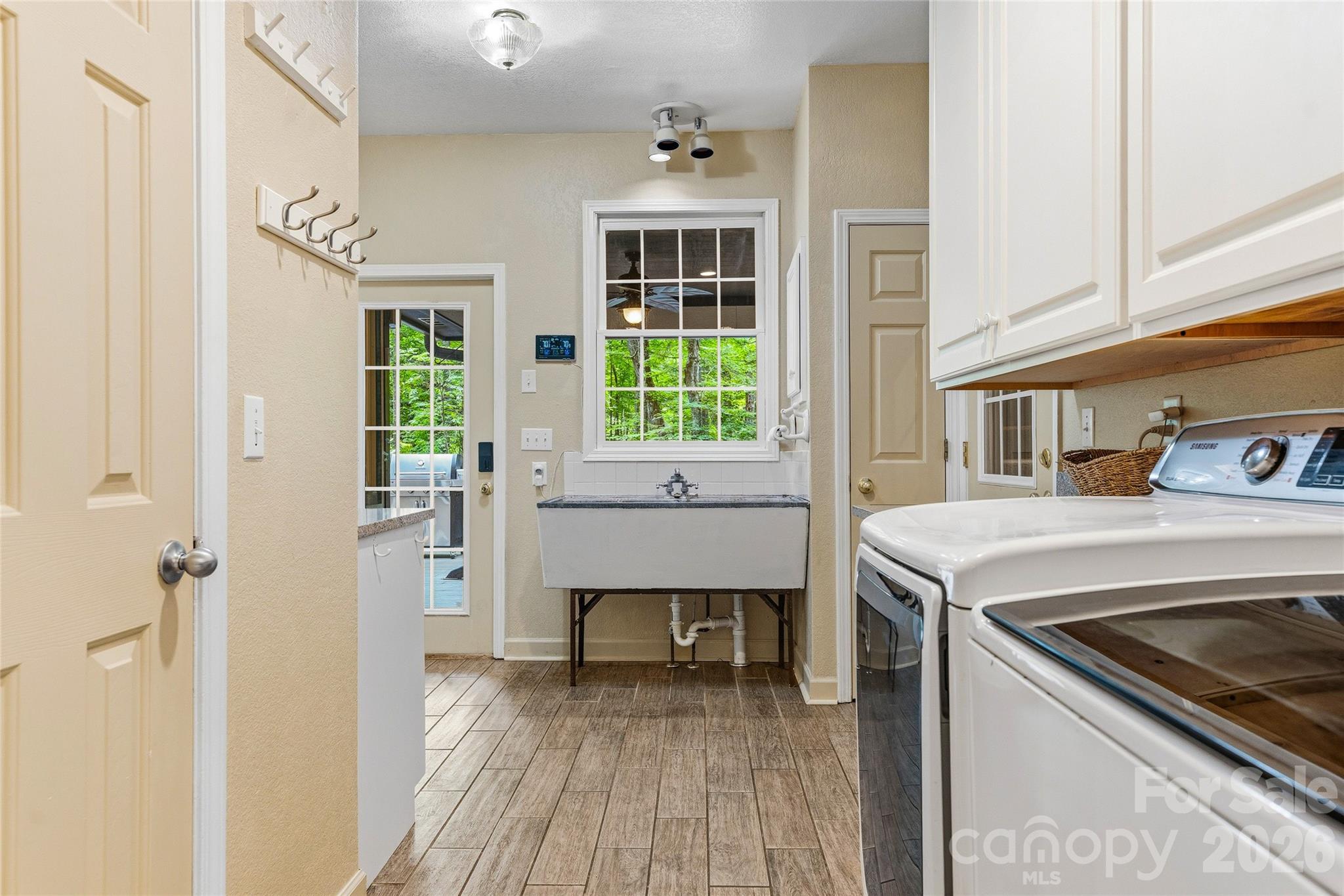 61 Scroops Drive — Swannanoa