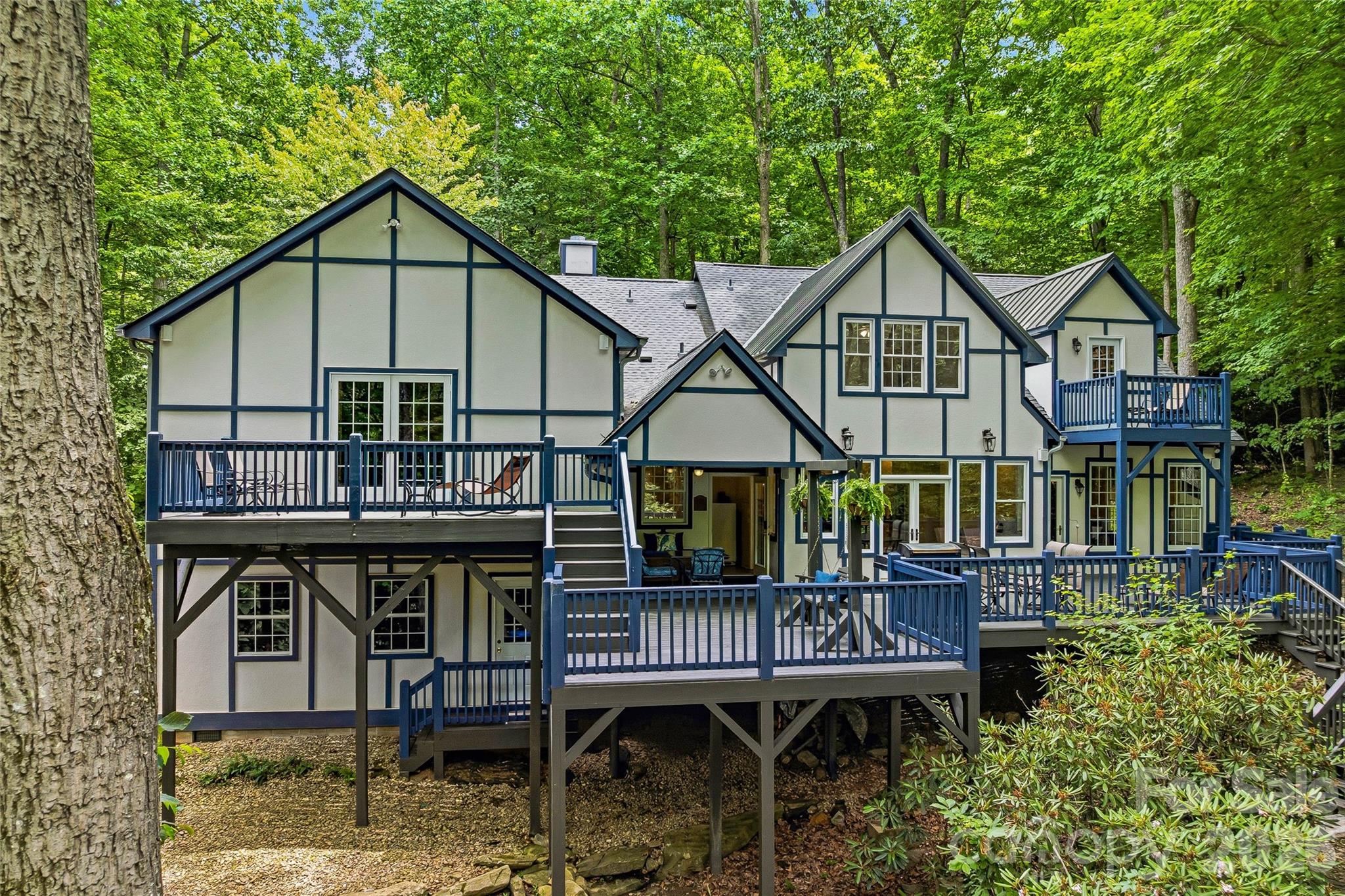 61 Scroops Drive — Swannanoa