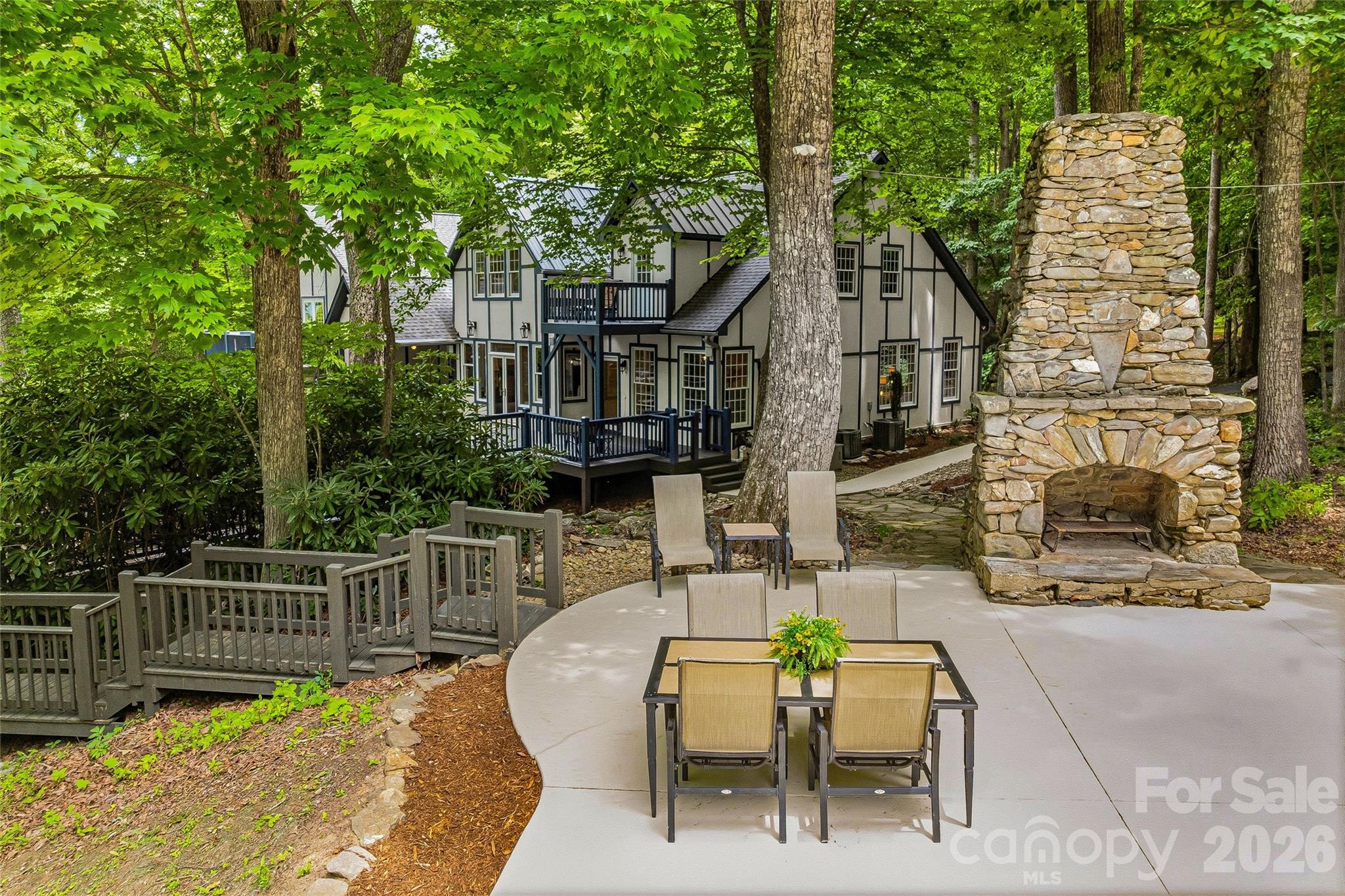 61 Scroops Drive — Swannanoa
