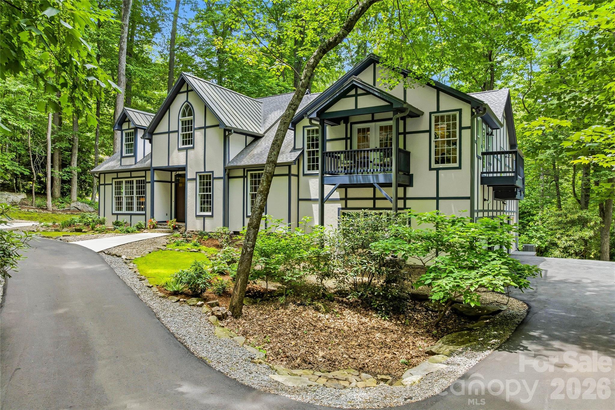 61 Scroops Drive — Swannanoa