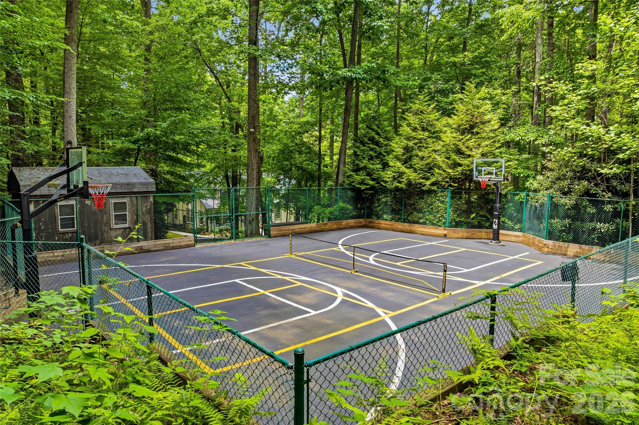 61 Scroops Drive — Swannanoa
