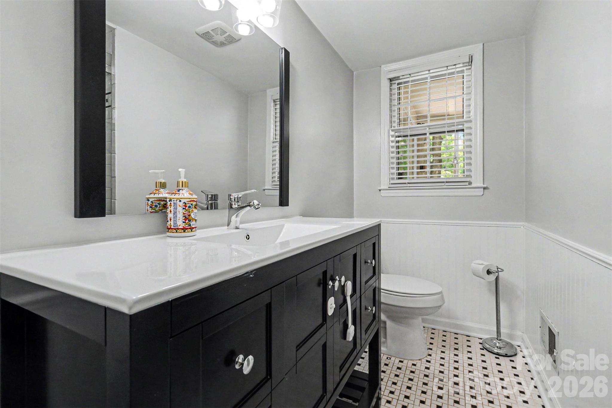 3841 Stokes Avenue — Charlotte