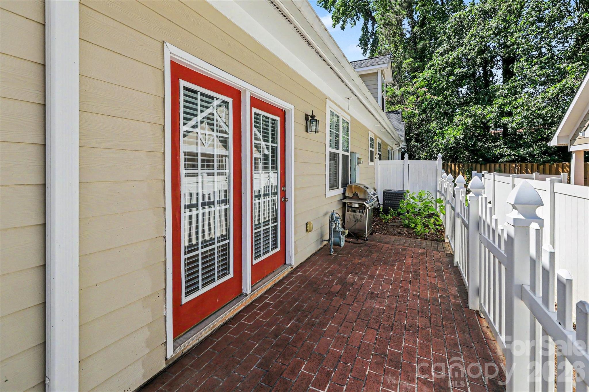 1106 Davant Lane — Charlotte