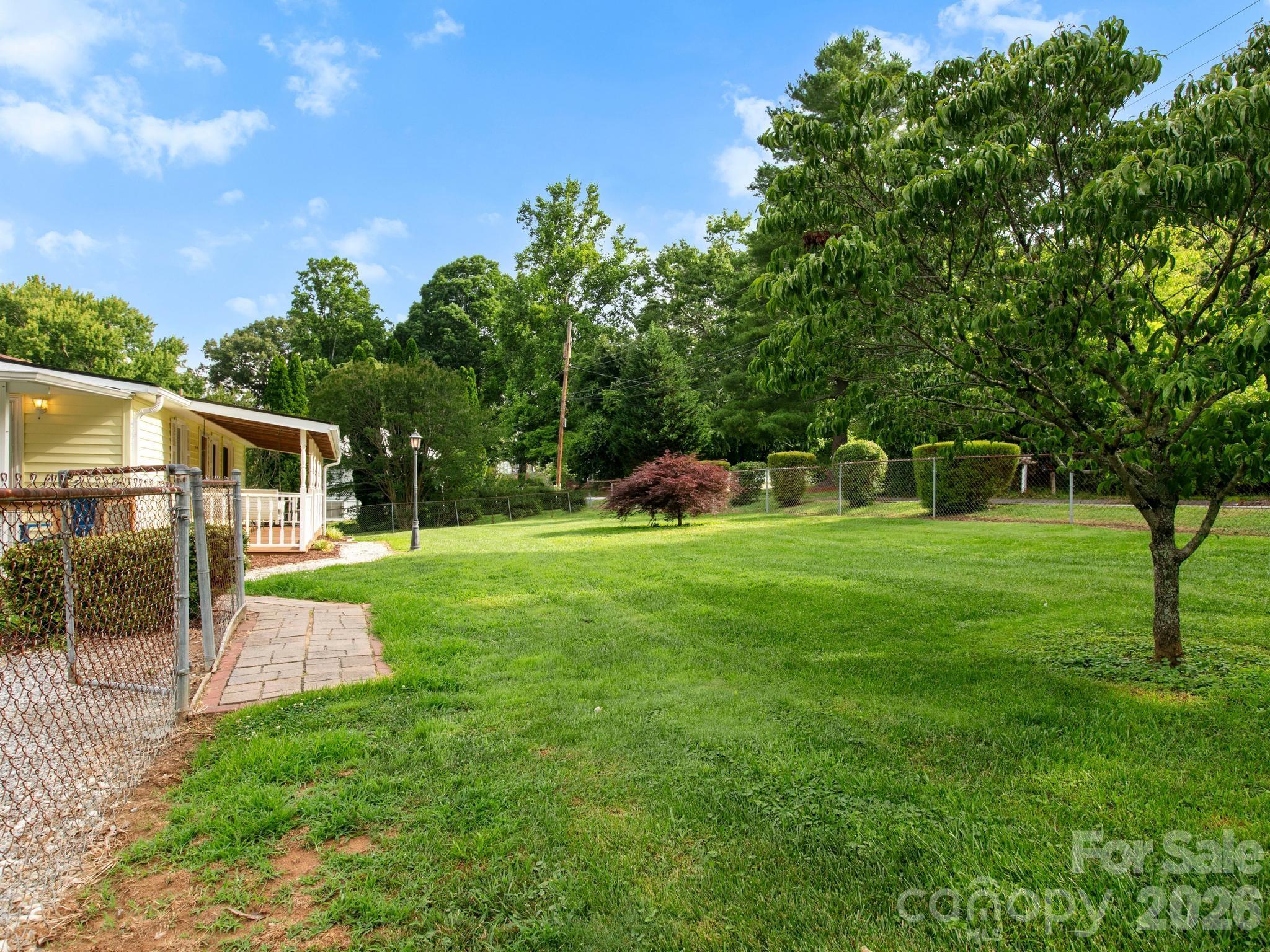 407 Hall Street — Hendersonville