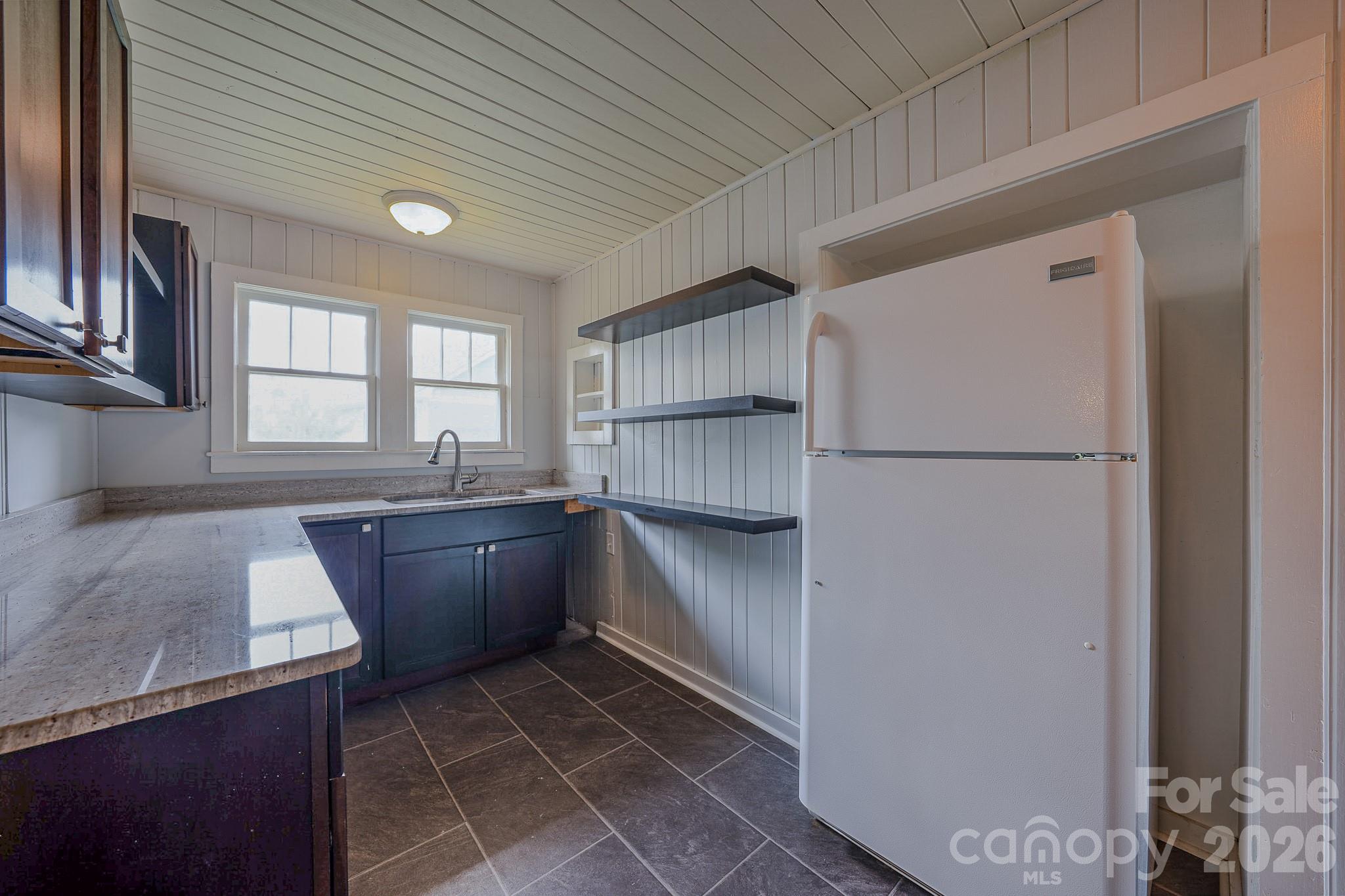 501 Fairview Road — Asheville