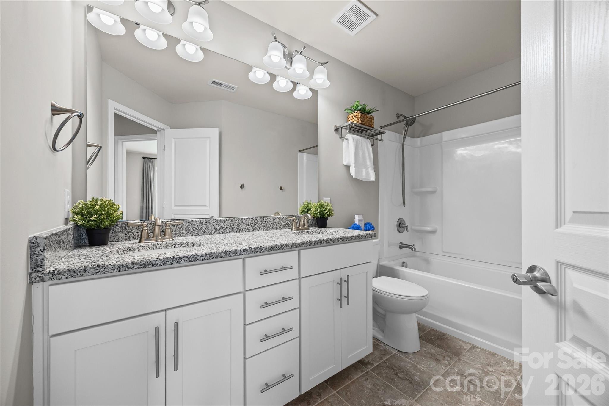 5125 Mount Clare Lane — Charlotte