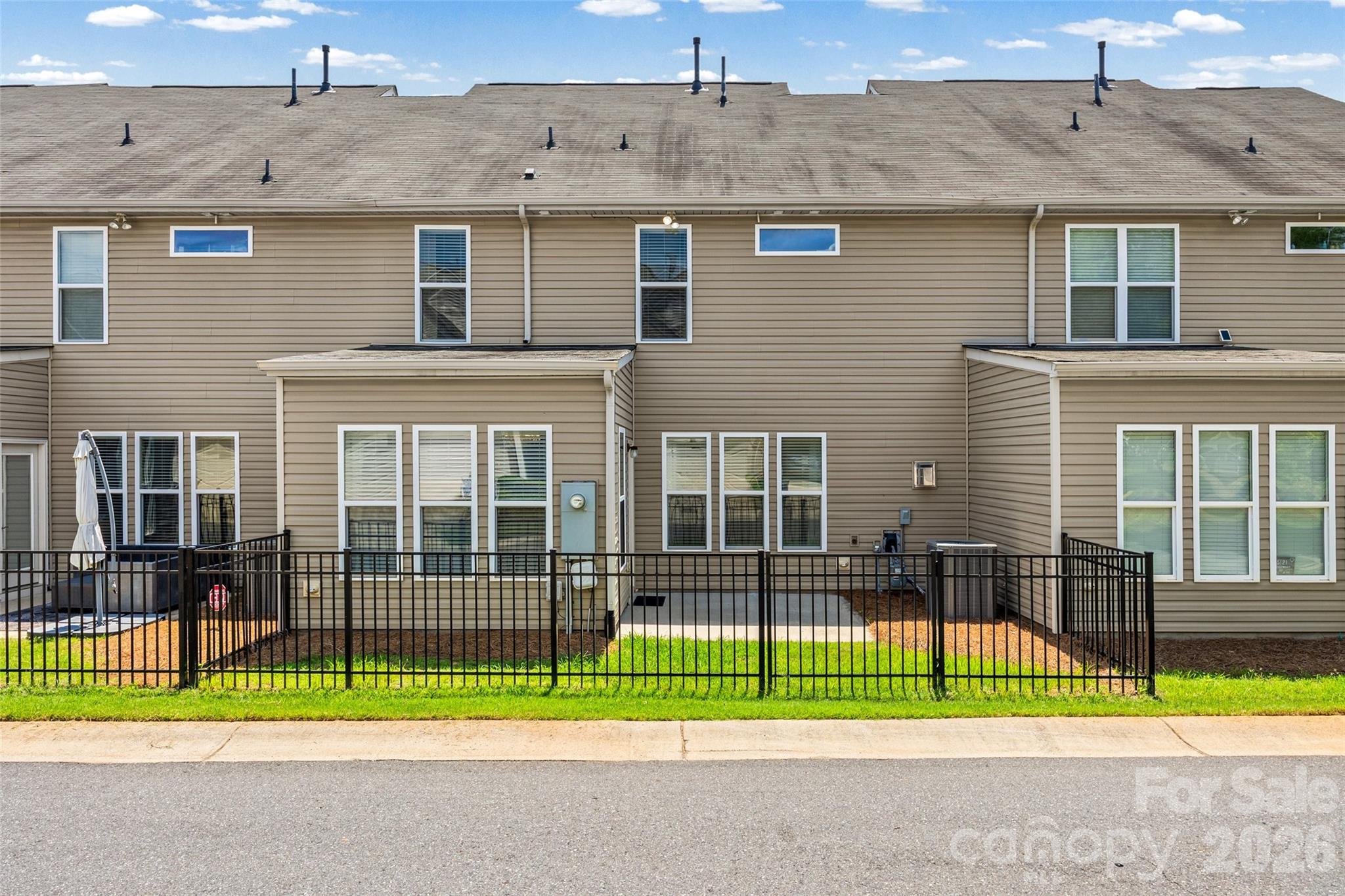 5125 Mount Clare Lane — Charlotte